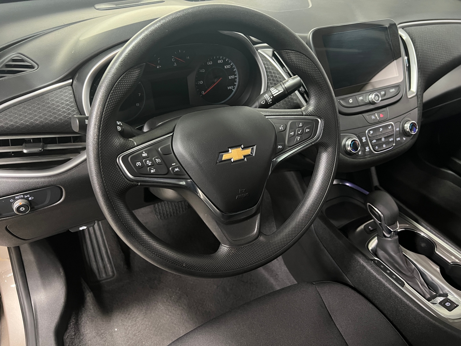 Thumbnail: 2024 Chevrolet Malibu - 5