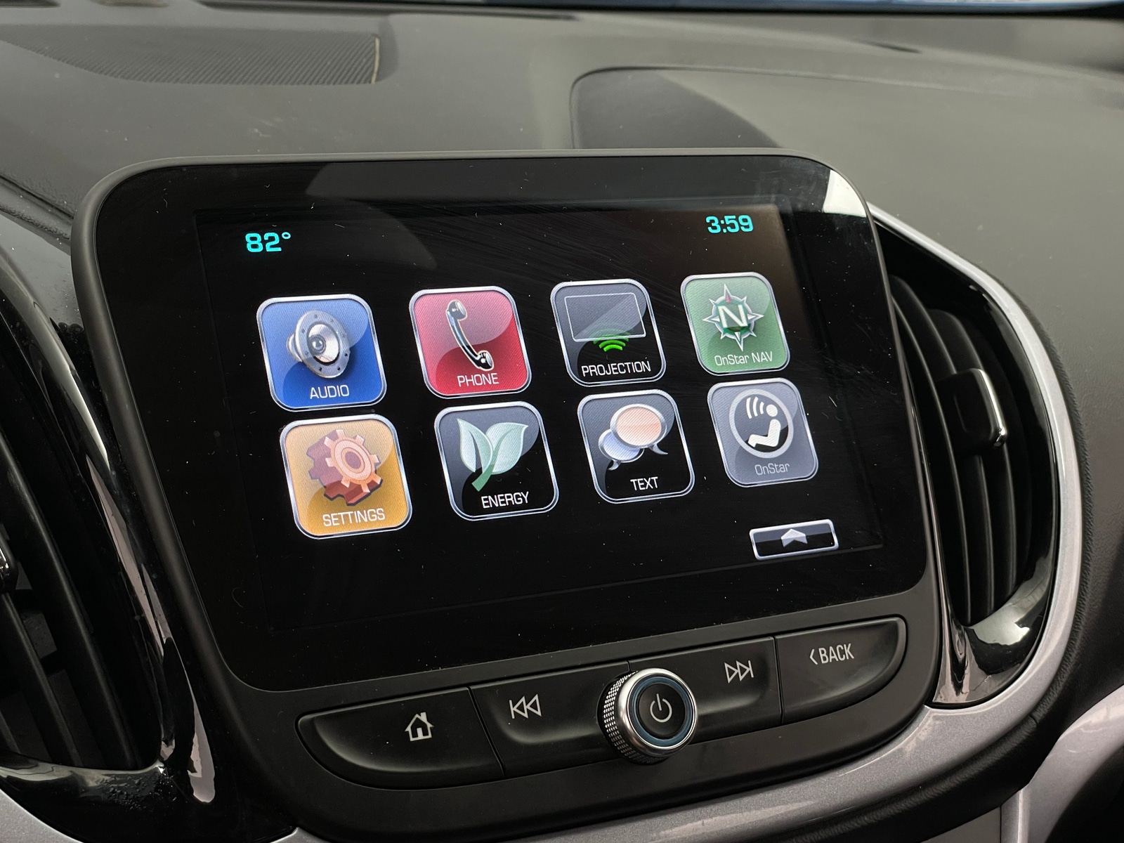 Thumbnail: 2017 Chevrolet Volt - 4