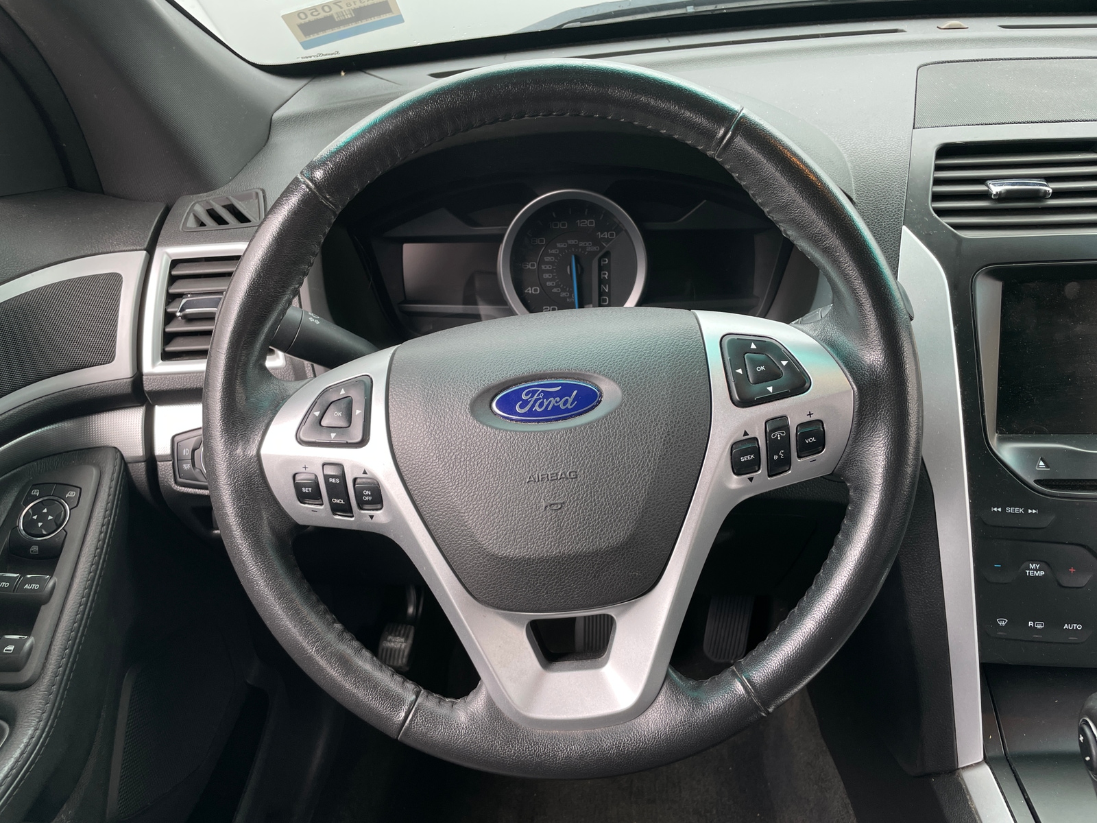 Thumbnail: 2015 Ford Explorer - 4