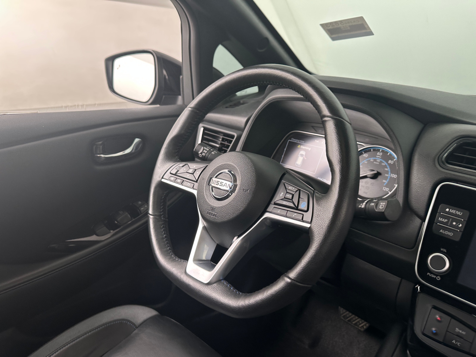 Thumbnail: 2020 Nissan Leaf - 4