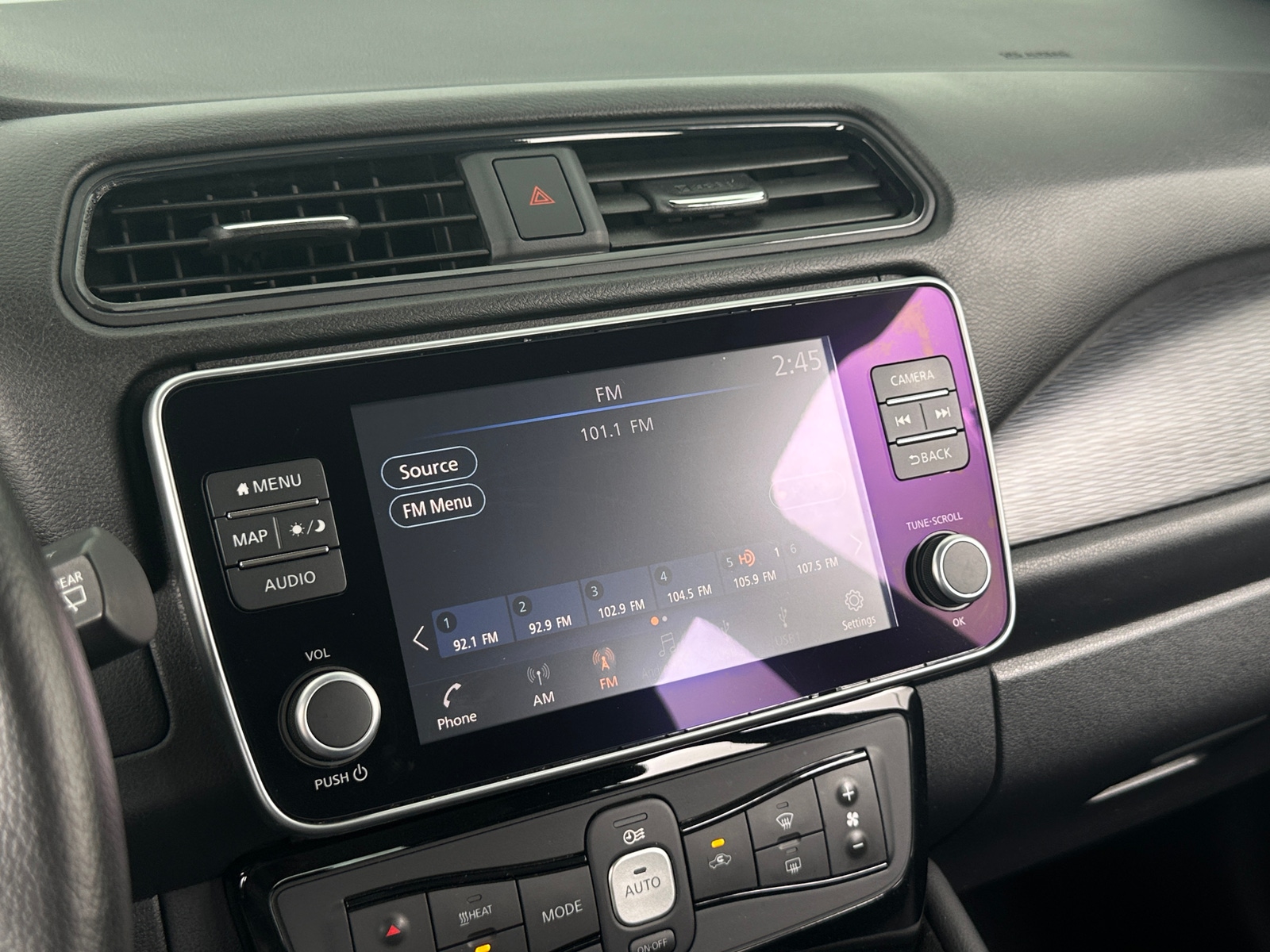 Thumbnail: 2020 Nissan Leaf - 3