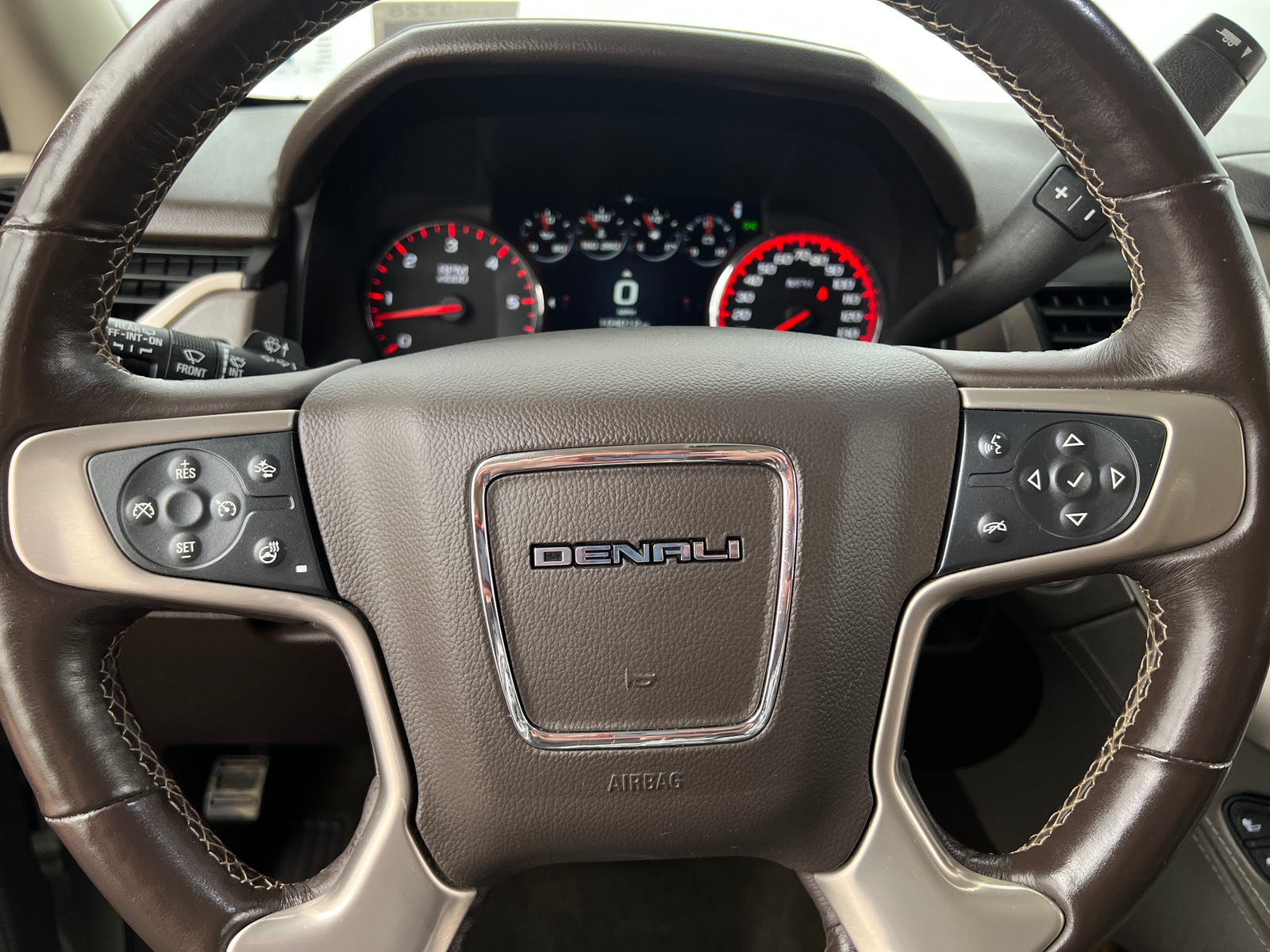 Thumbnail: 2016 GMC Yukon - 4