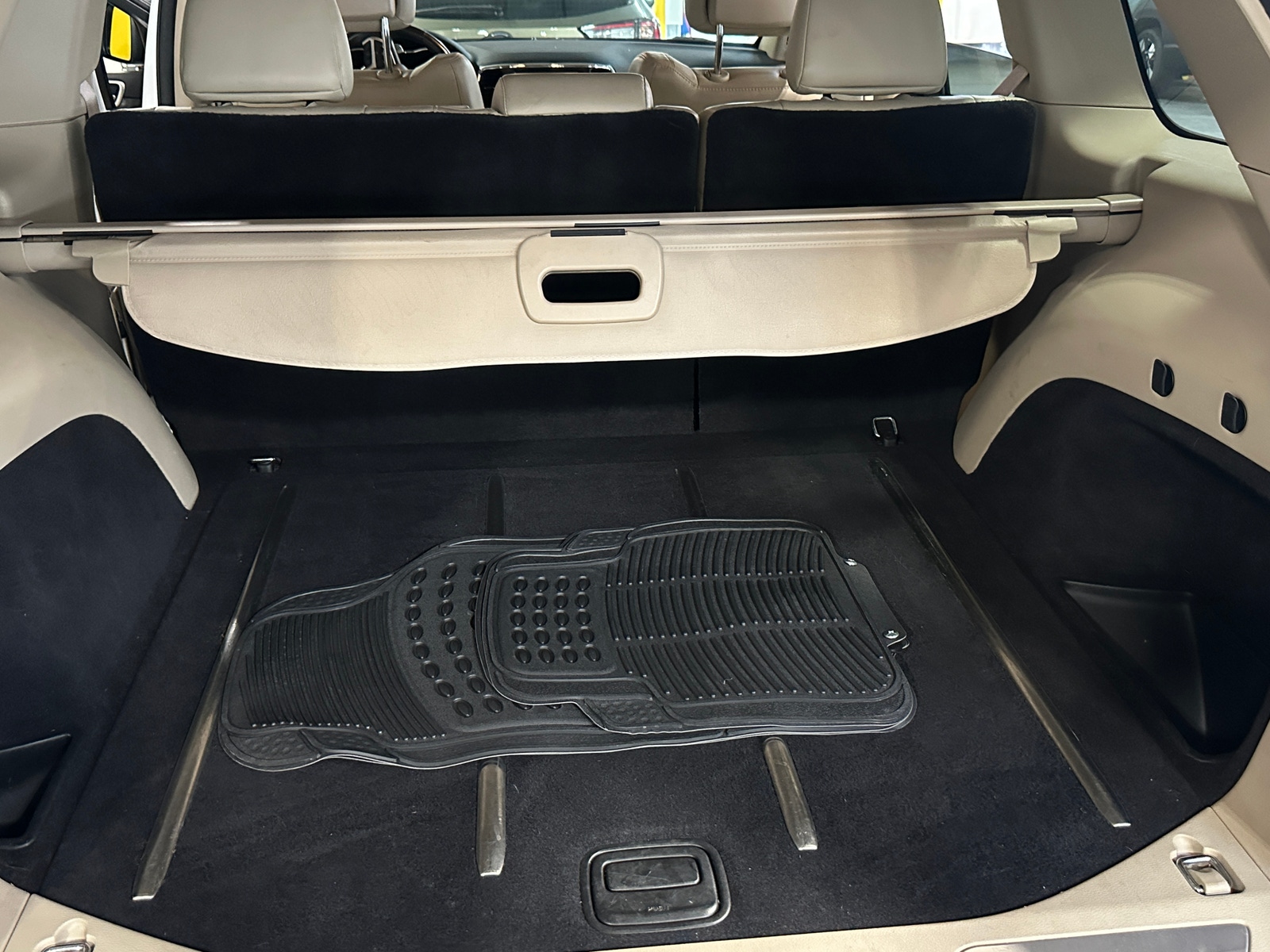 Thumbnail: 2015 Jeep Grand Cherokee - 6
