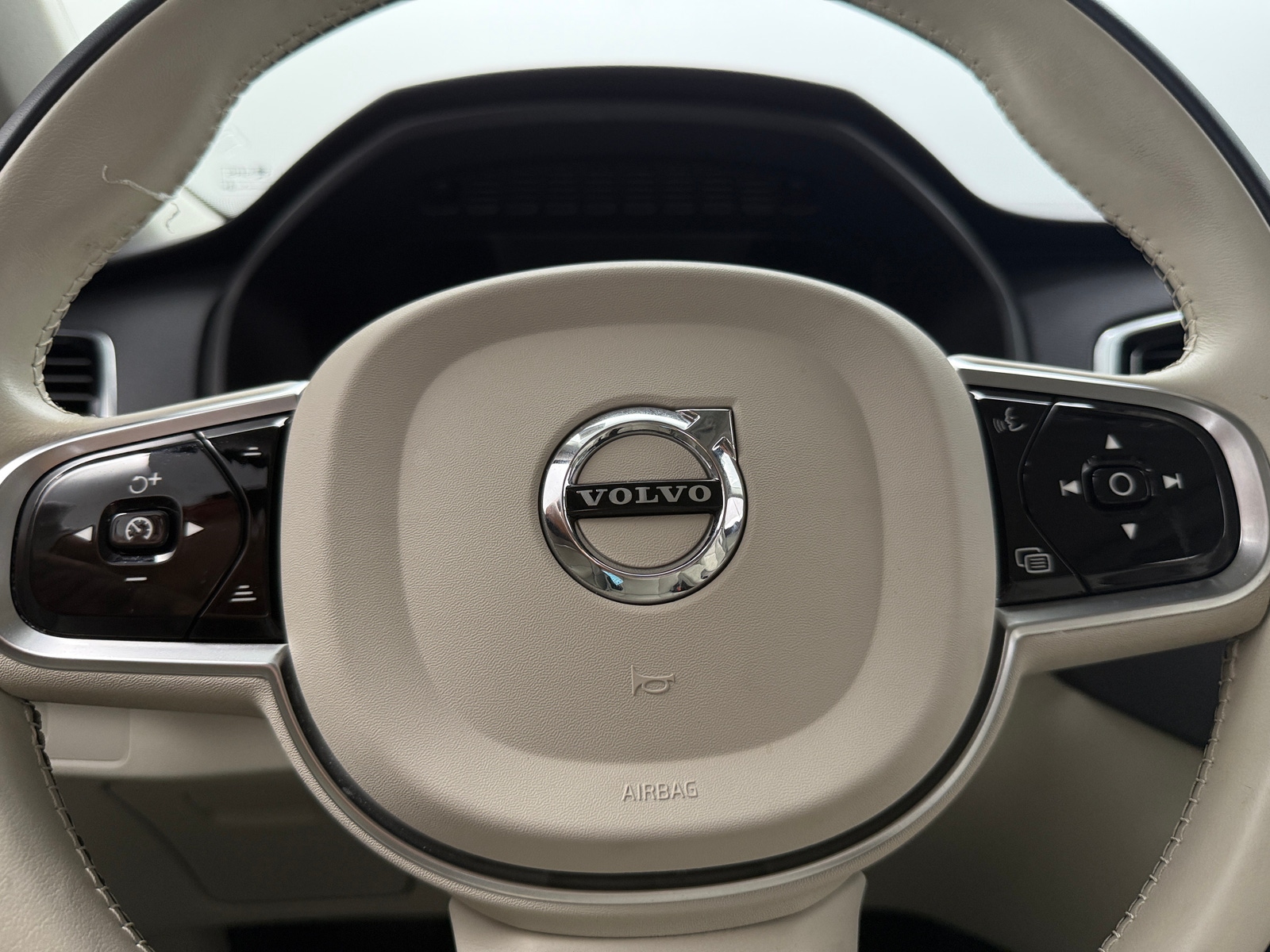 Thumbnail: 2024 Volvo XC90 - 4