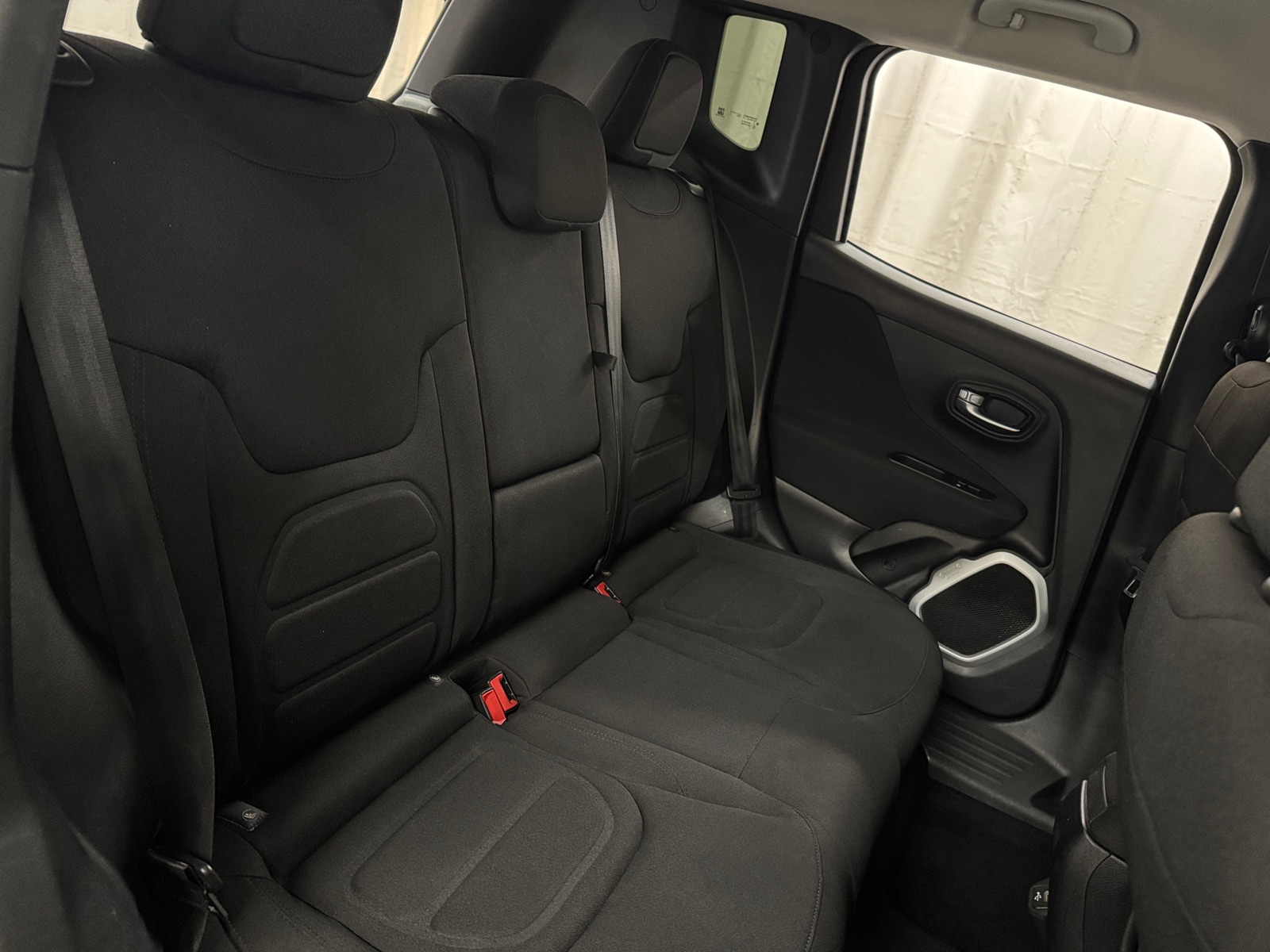 Thumbnail: 2018 Jeep Renegade - 6