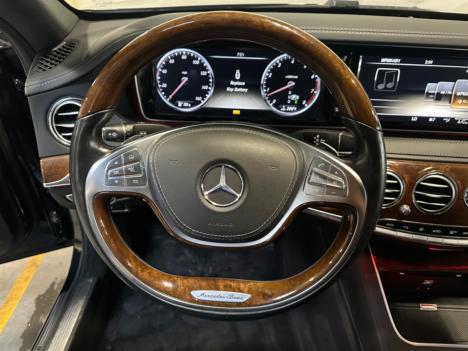 Thumbnail: 2014 Mercedes-Benz S-Class - 4