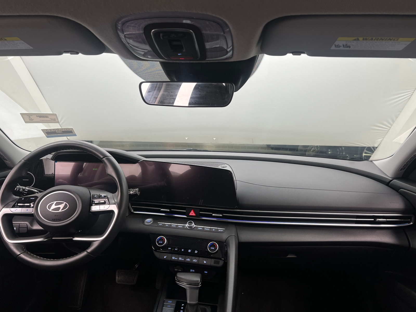 Thumbnail: 2024 Hyundai Elantra - 3