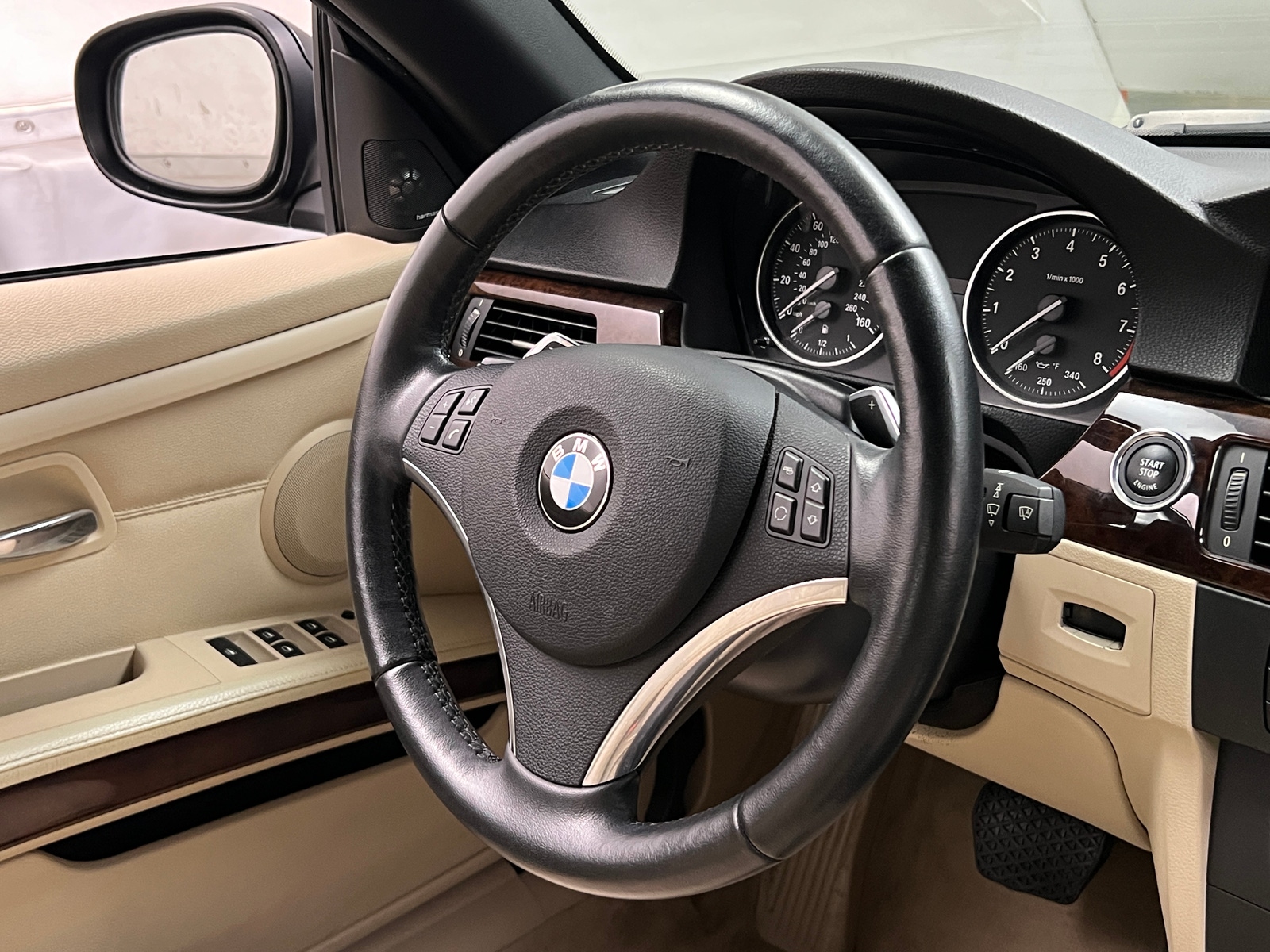 Thumbnail: 2011 BMW 3 Series - 4