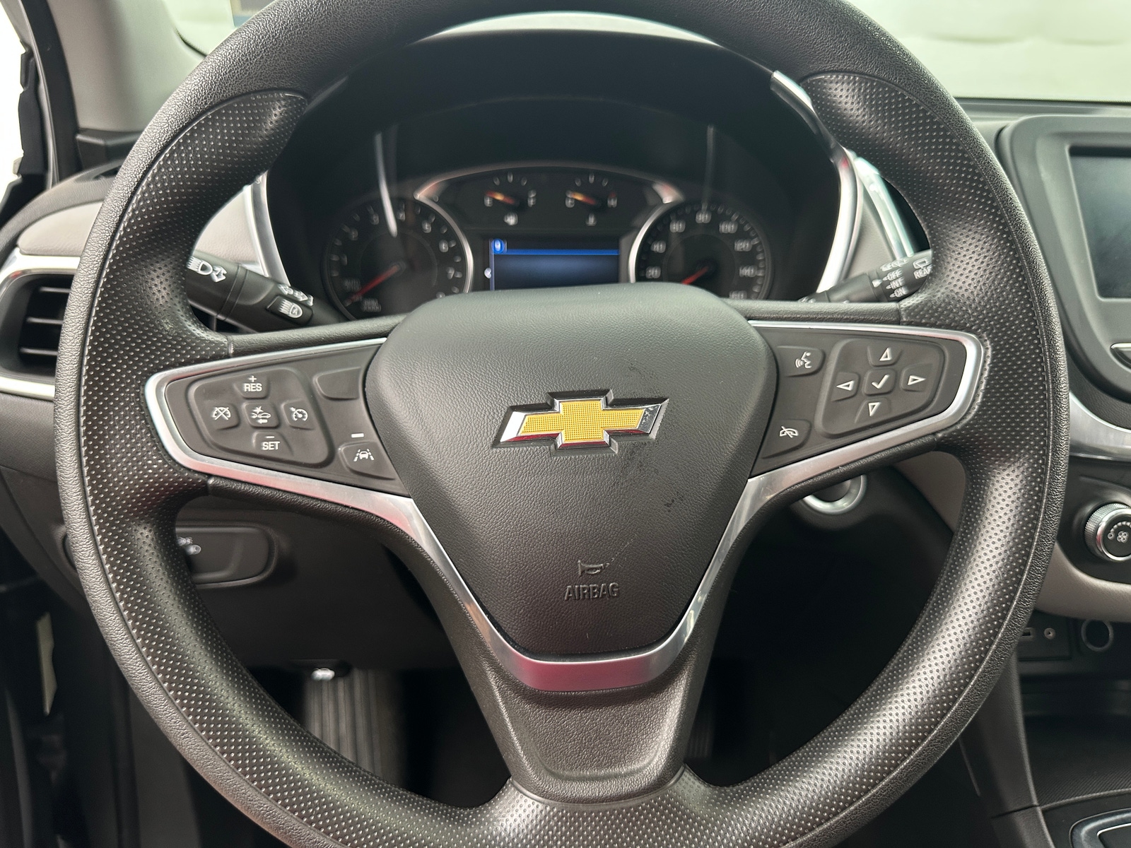 Thumbnail: 2023 Chevrolet Equinox - 5
