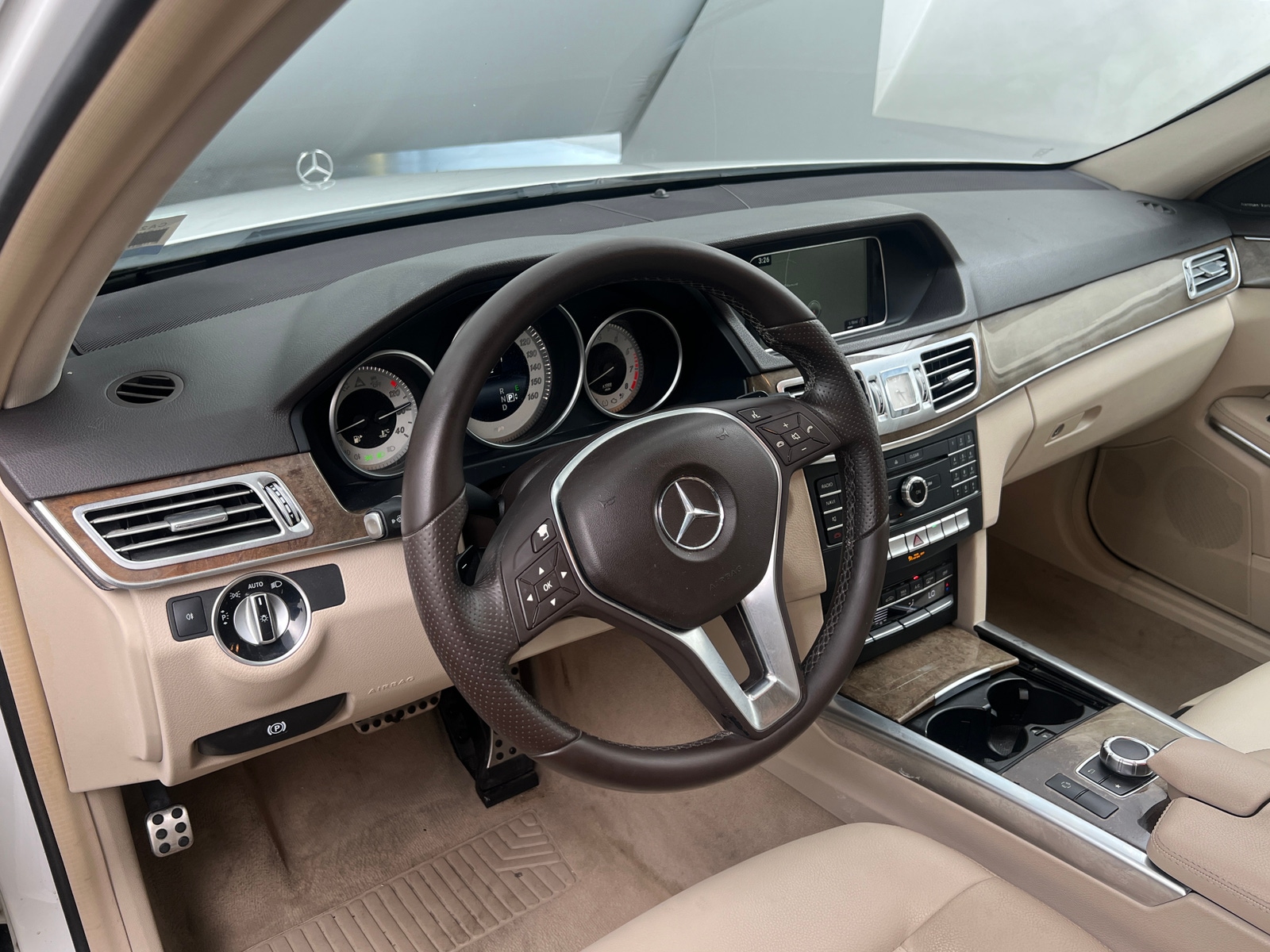 Thumbnail: 2016 Mercedes-Benz E-Class - 2