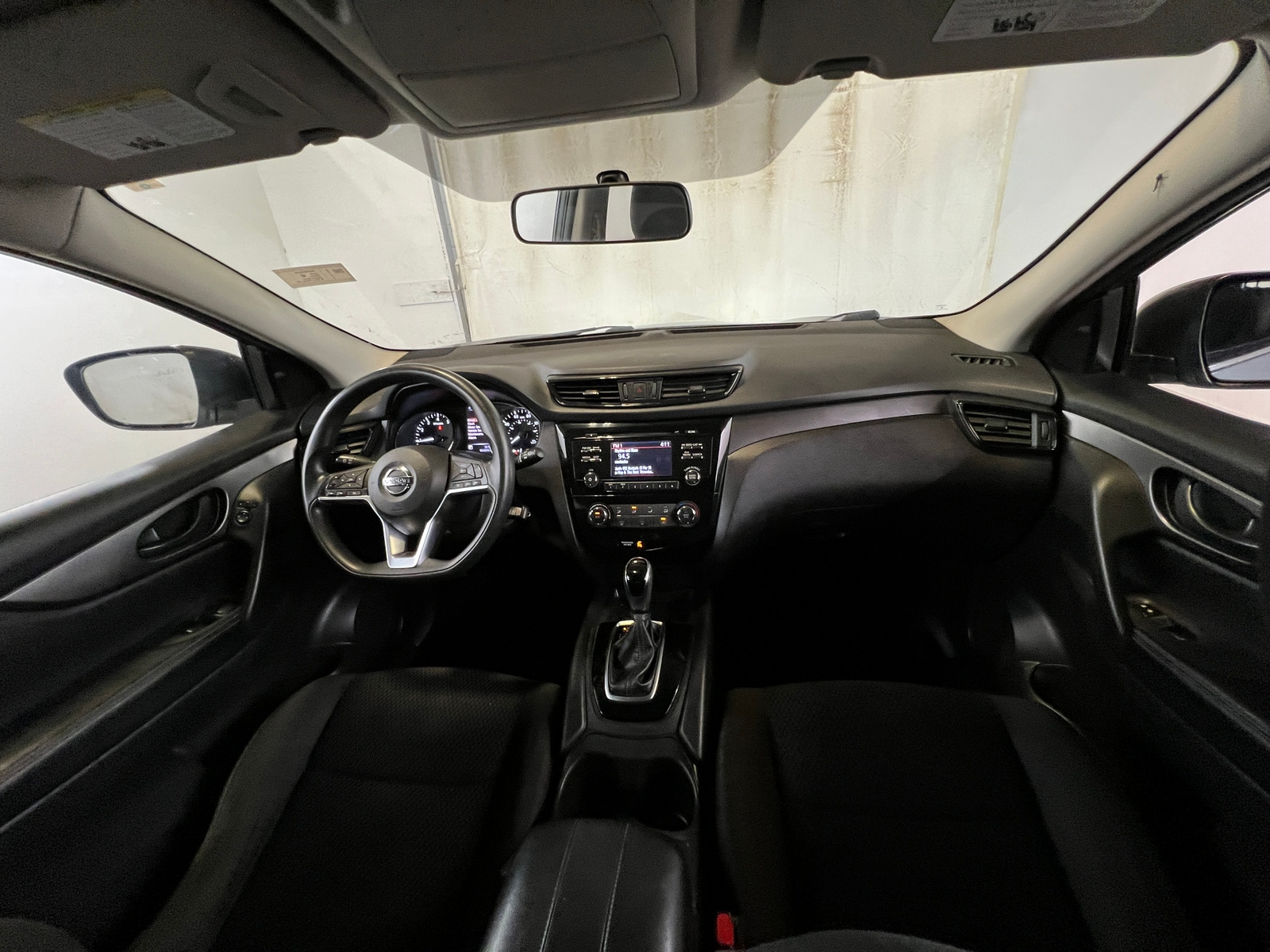 Thumbnail: 2018 Nissan Rogue Sport - 3