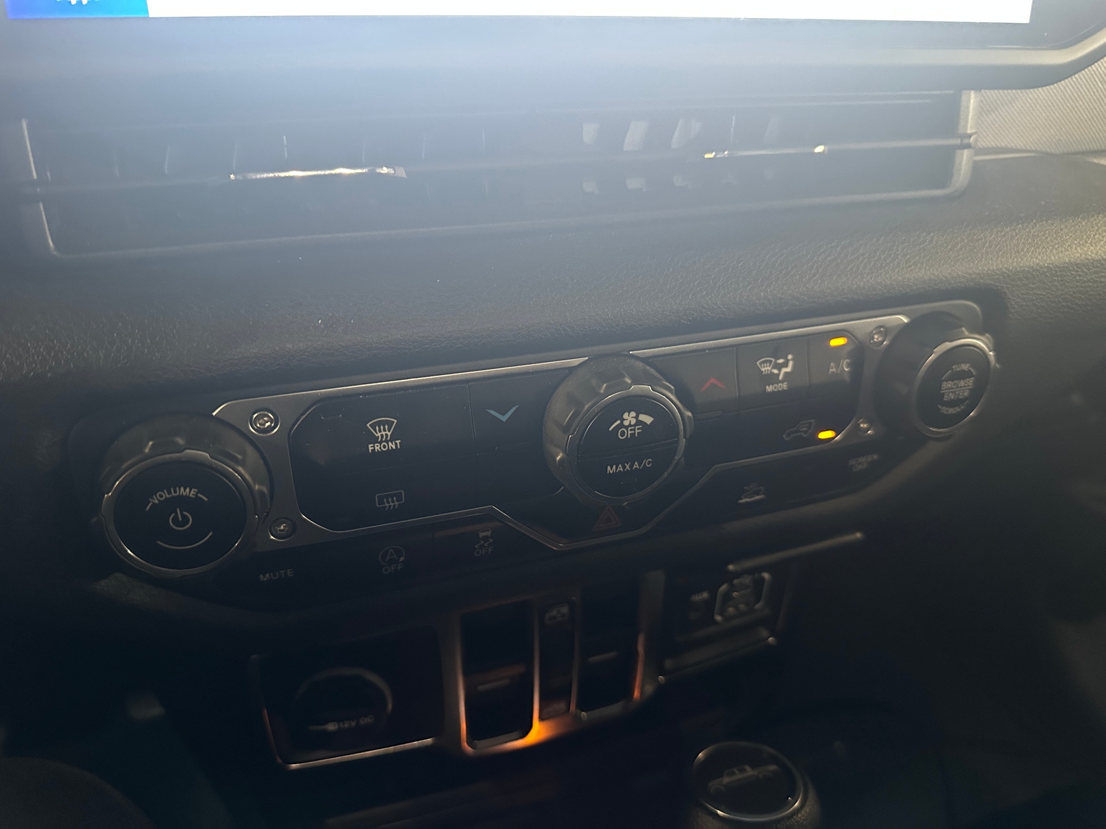 Thumbnail: 2024 Jeep Gladiator - 4