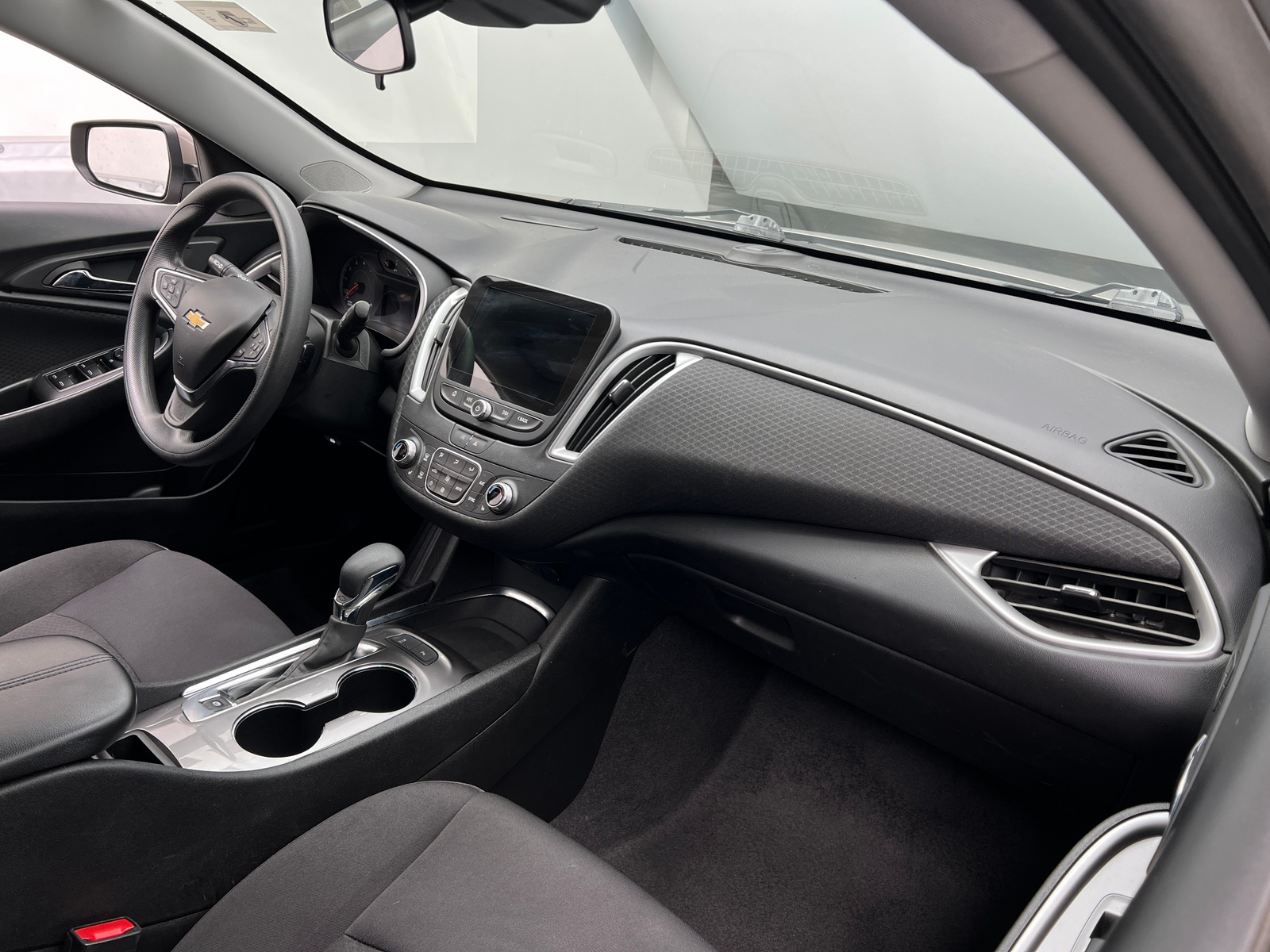 Thumbnail: 2024 Chevrolet Malibu - 3