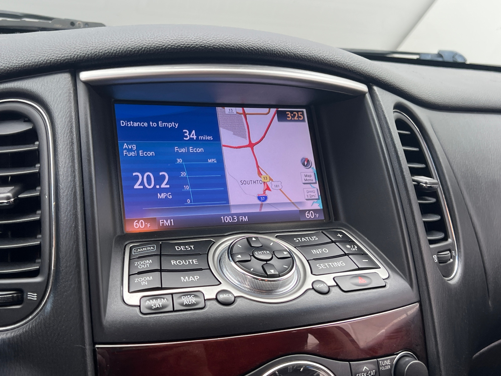 Thumbnail: 2016 INFINITI QX50 - 3