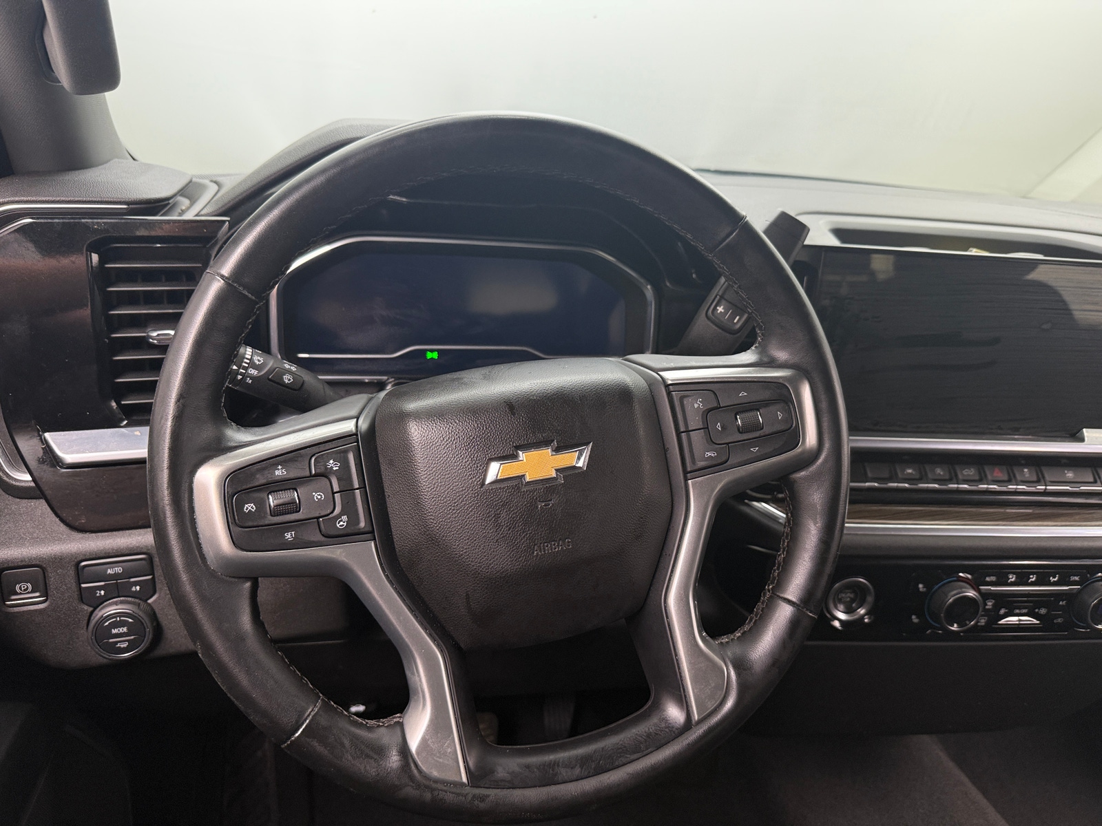 Thumbnail: 2023 Chevrolet Silverado 1500 - 5