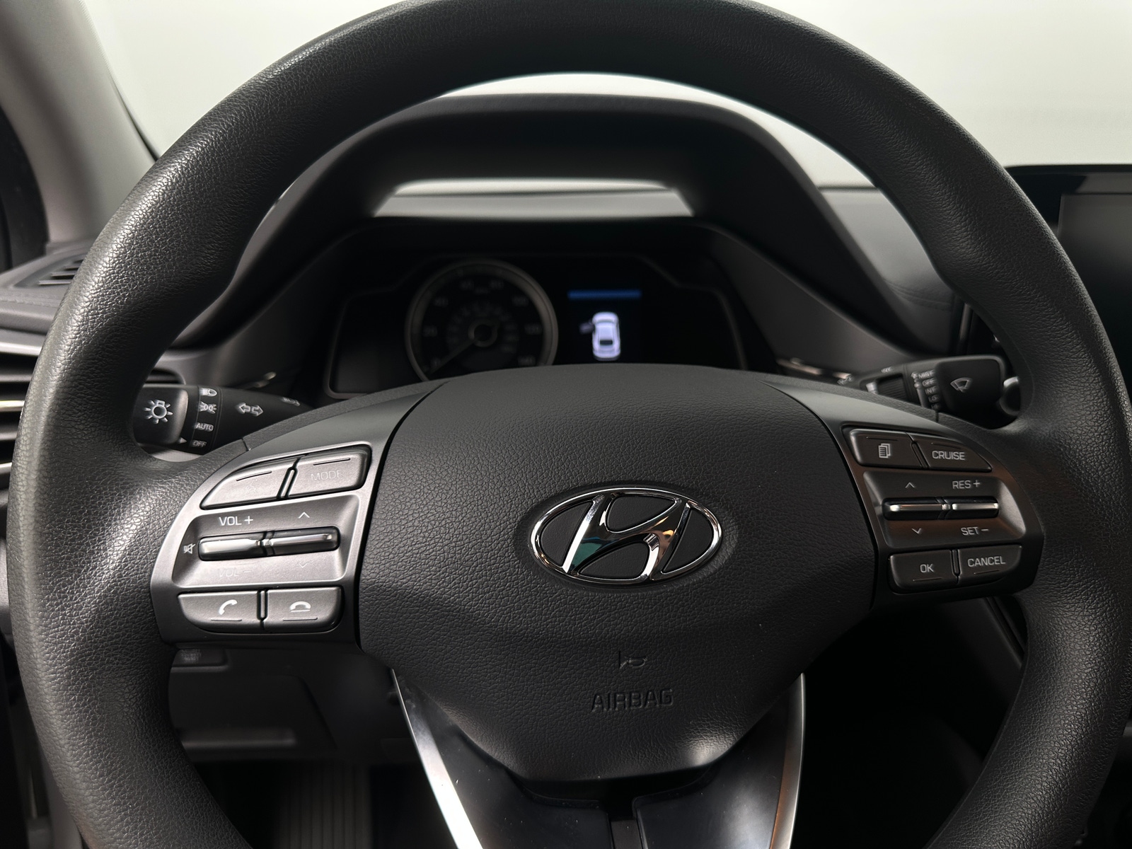 Thumbnail: 2022 Hyundai Ioniq - 5