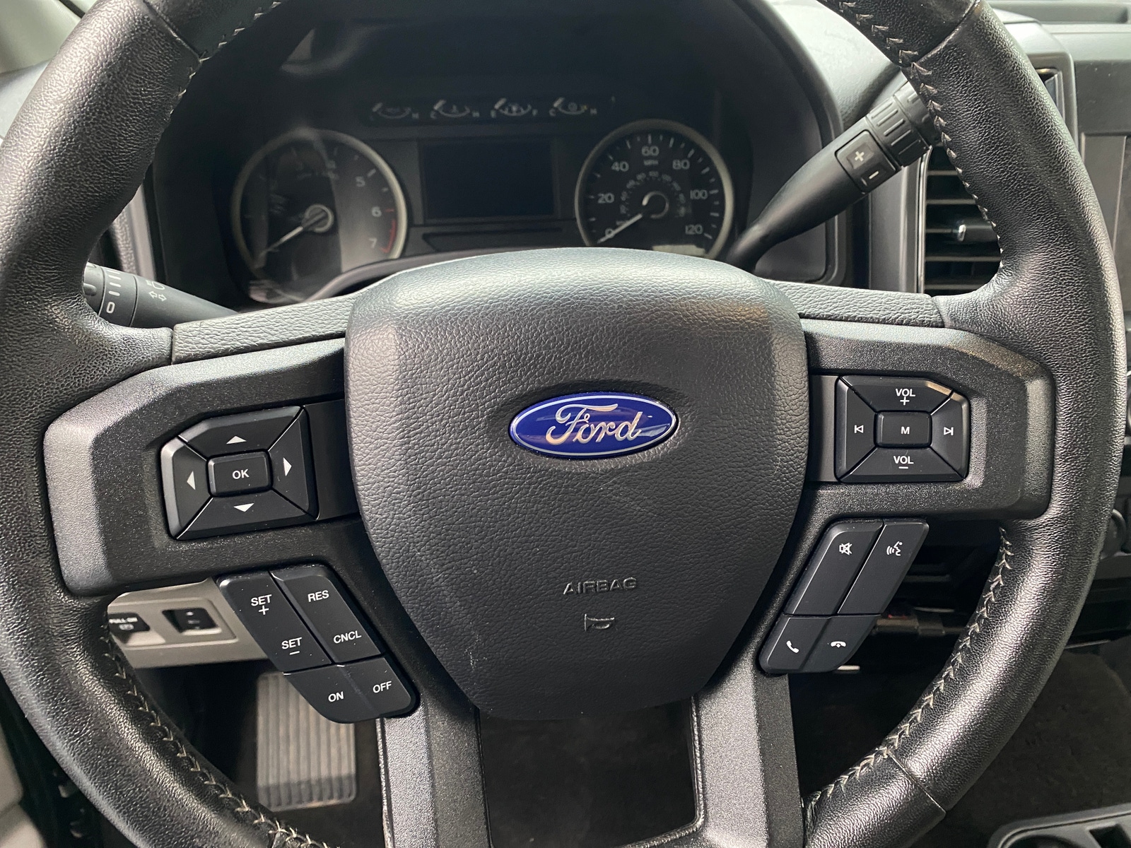 Thumbnail: 2019 Ford Econoline - 5
