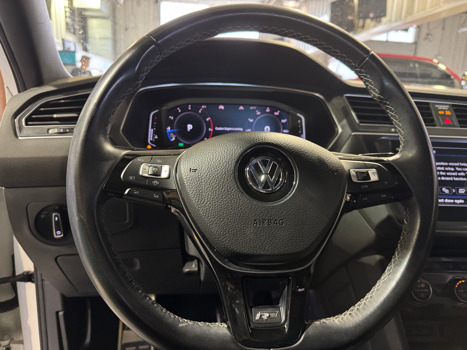 Thumbnail: 2020 Volkswagen Tiguan - 4
