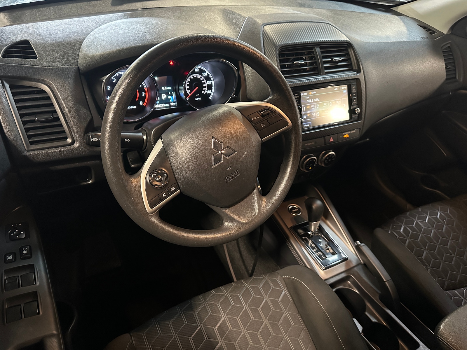Thumbnail: 2024 Mitsubishi Outlander Sport - 3