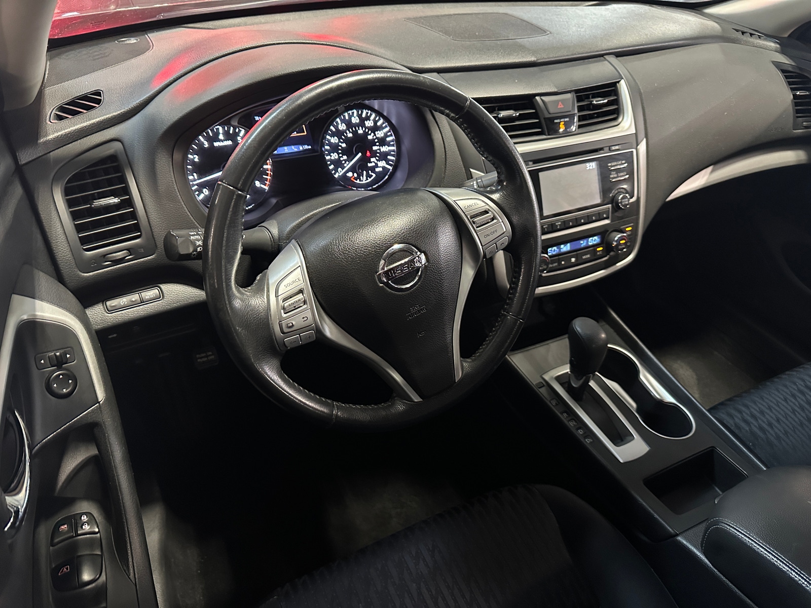 Thumbnail: 2017 Nissan Altima - 3