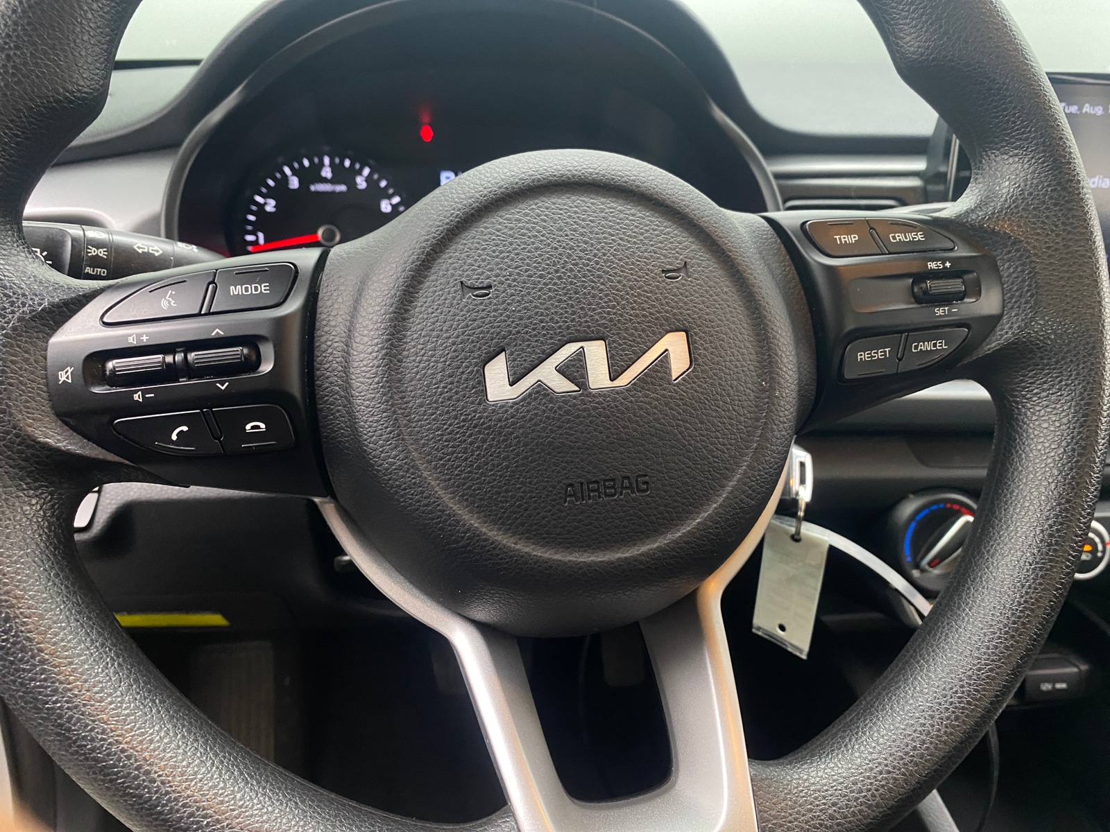 Thumbnail: 2022 Kia Rio - 5