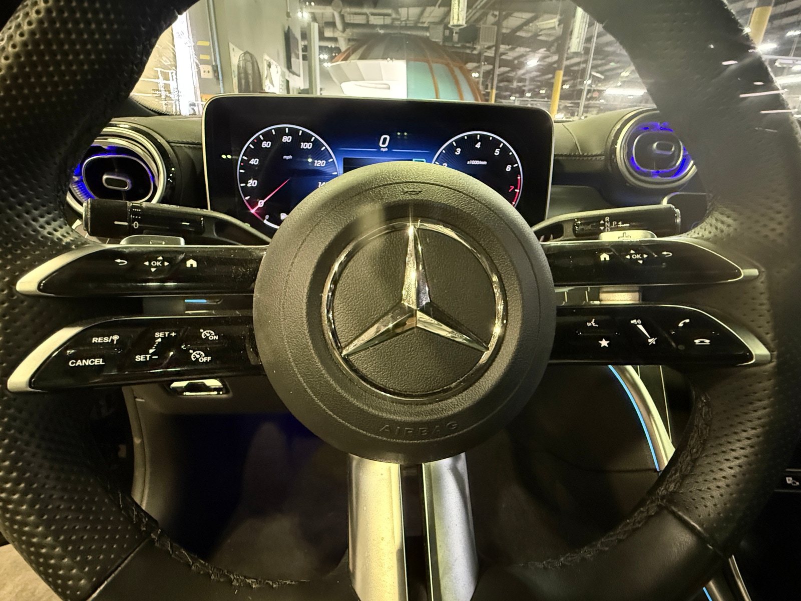 Thumbnail: 2023 Mercedes-Benz C-Class - 4