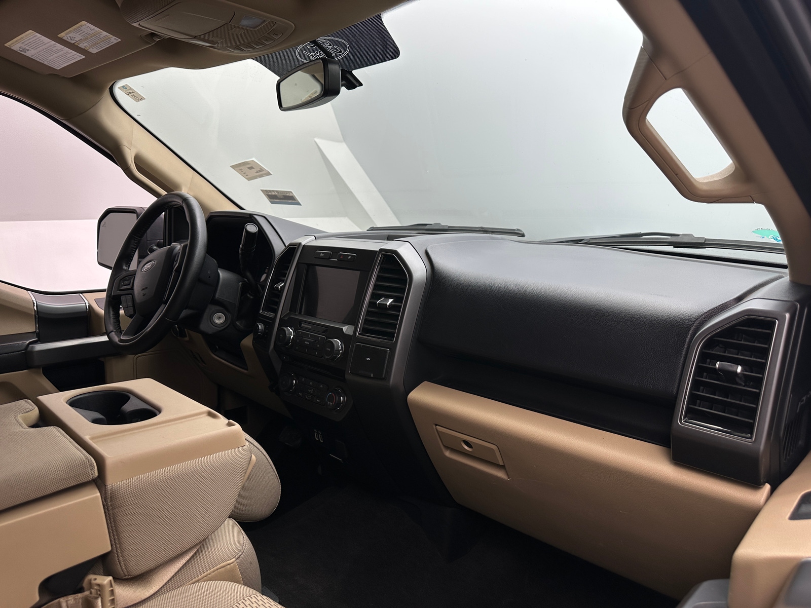Thumbnail: 2018 Ford Econoline - 3