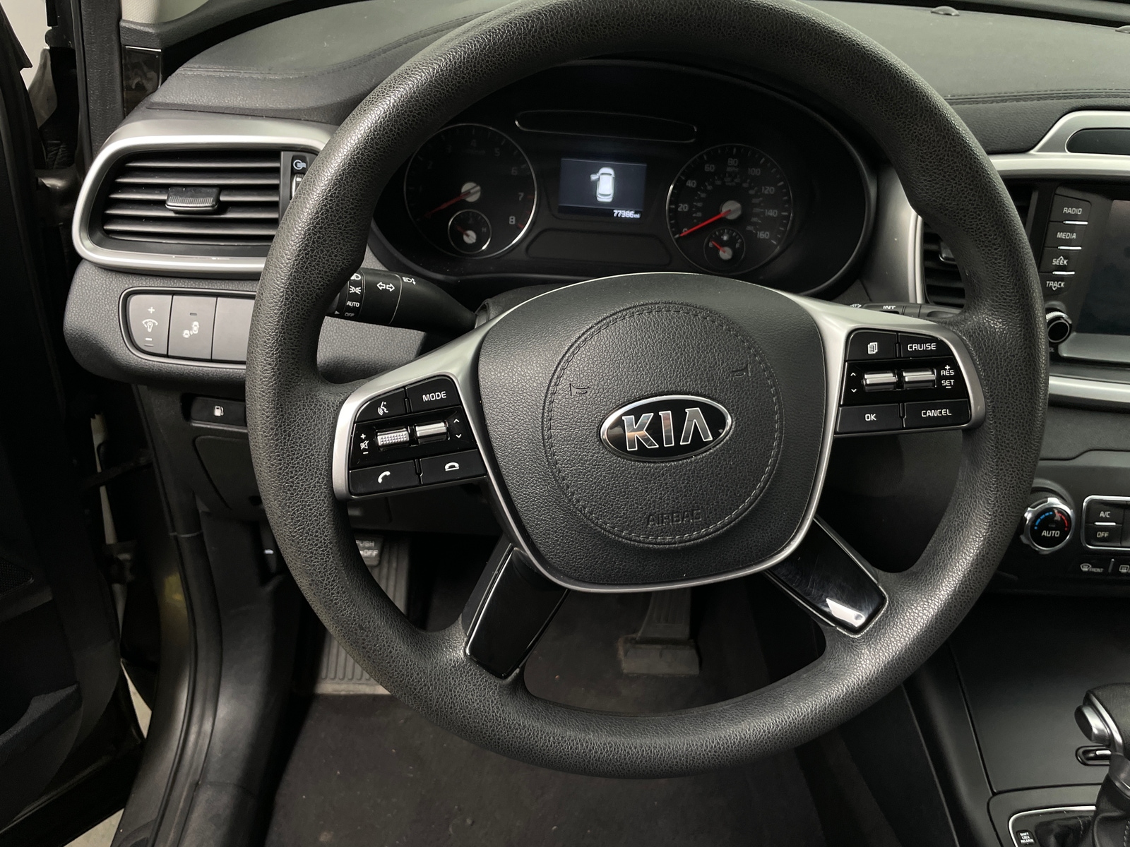 Thumbnail: 2019 Kia Sorento - 5