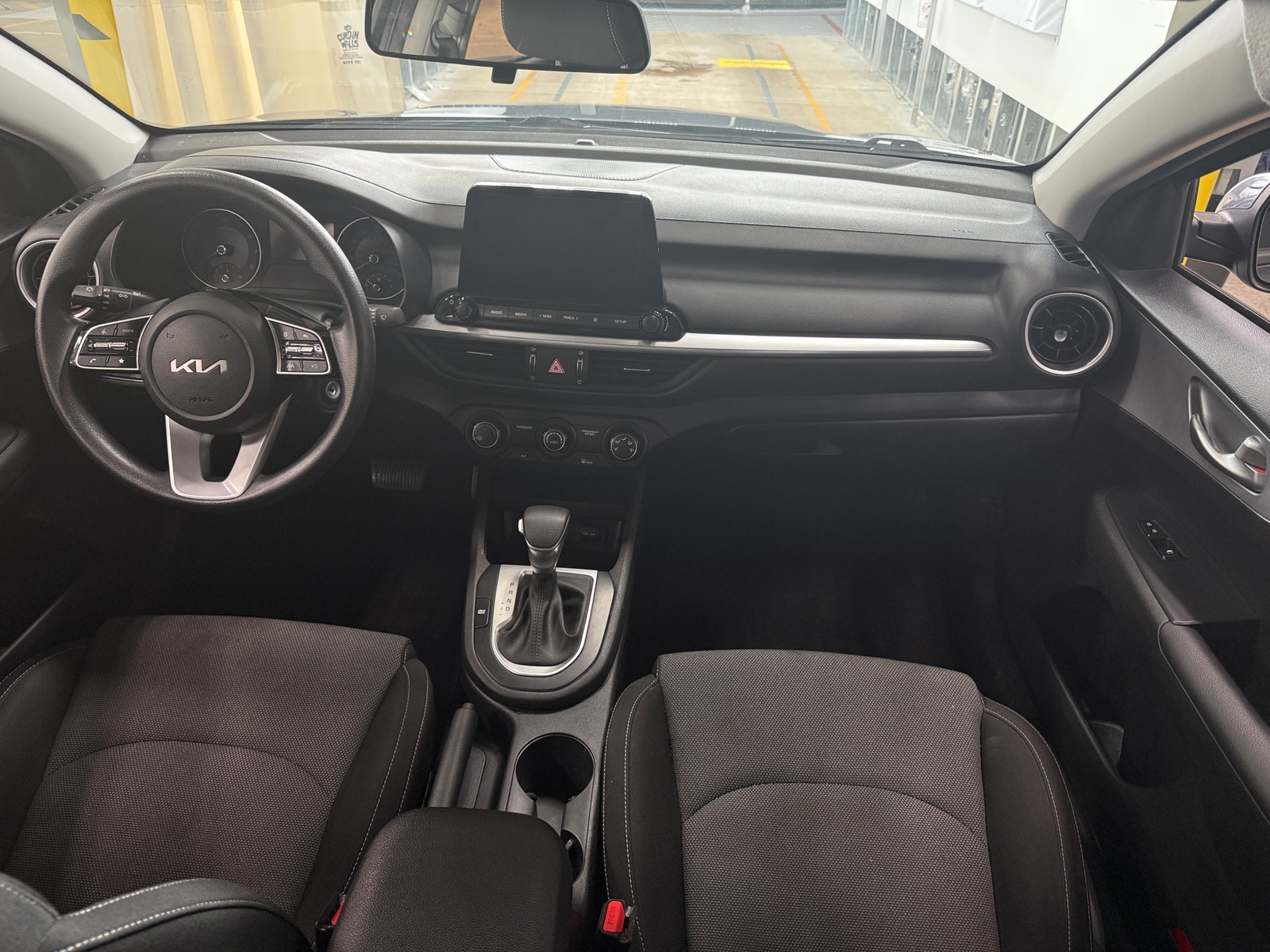 Thumbnail: 2023 Kia Forte - 3