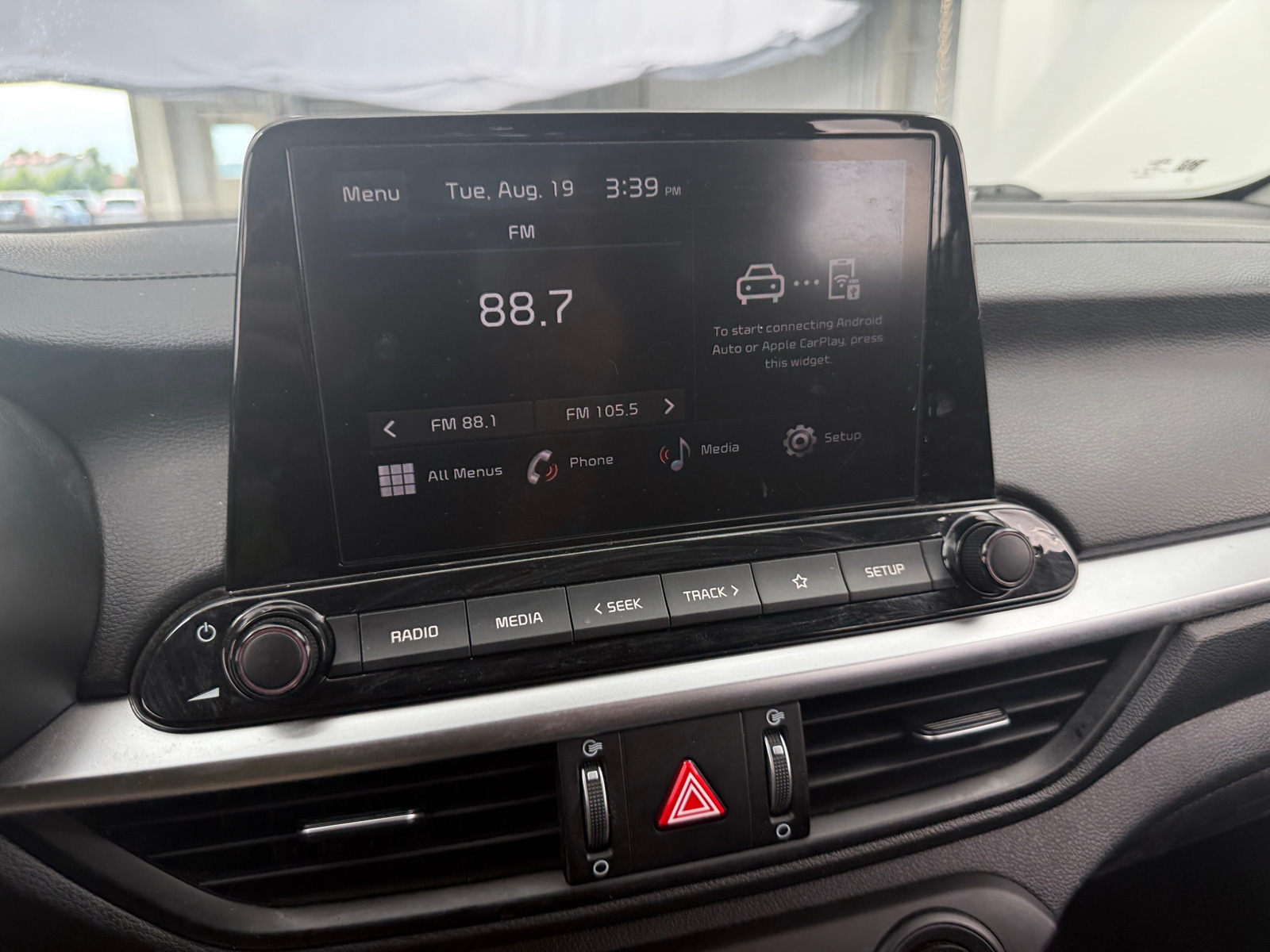 Thumbnail: 2023 Kia Forte - 4