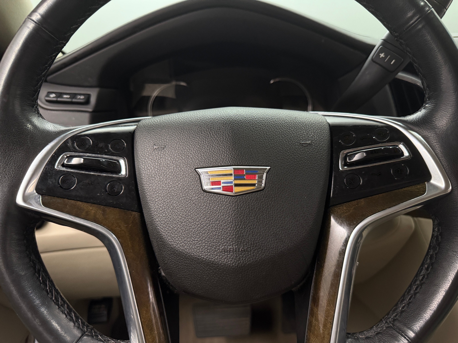 Thumbnail: 2020 Cadillac Escalade - 4