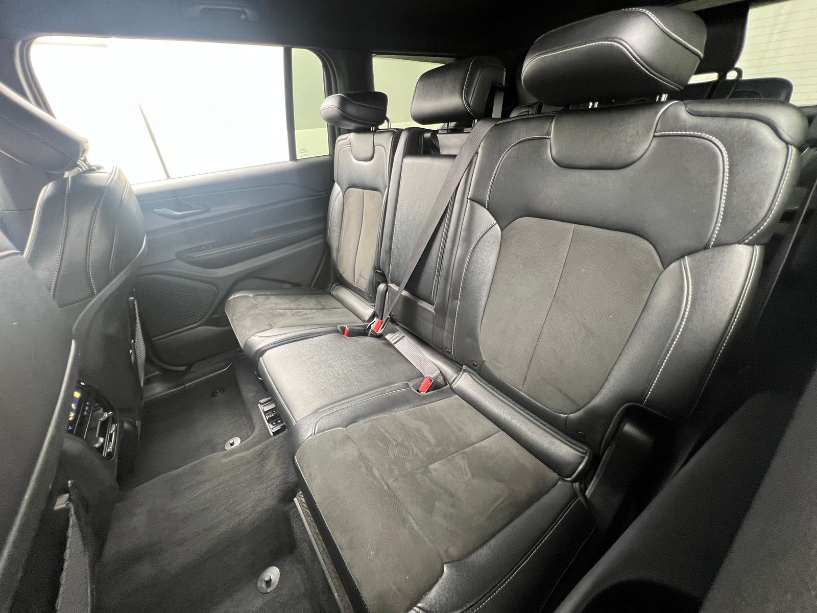 Thumbnail: 2024 Jeep Grand Cherokee L - 5