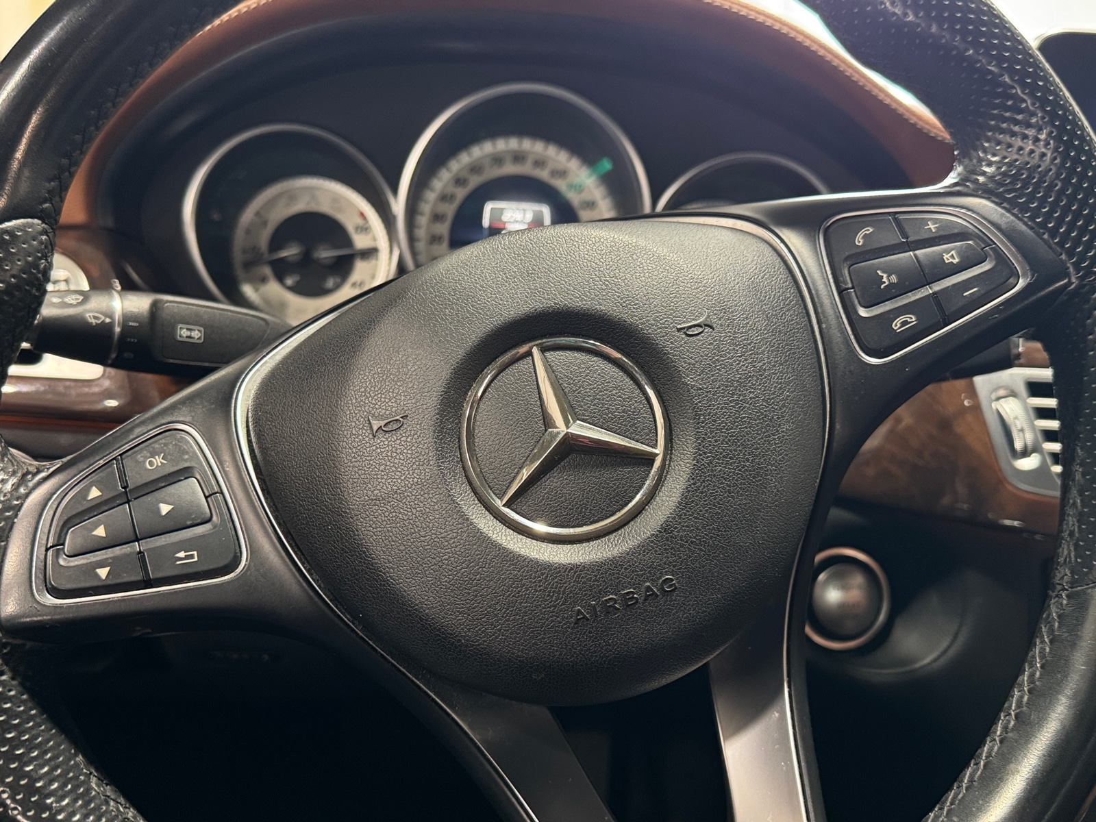 Thumbnail: 2015 Mercedes-Benz CLS - 3
