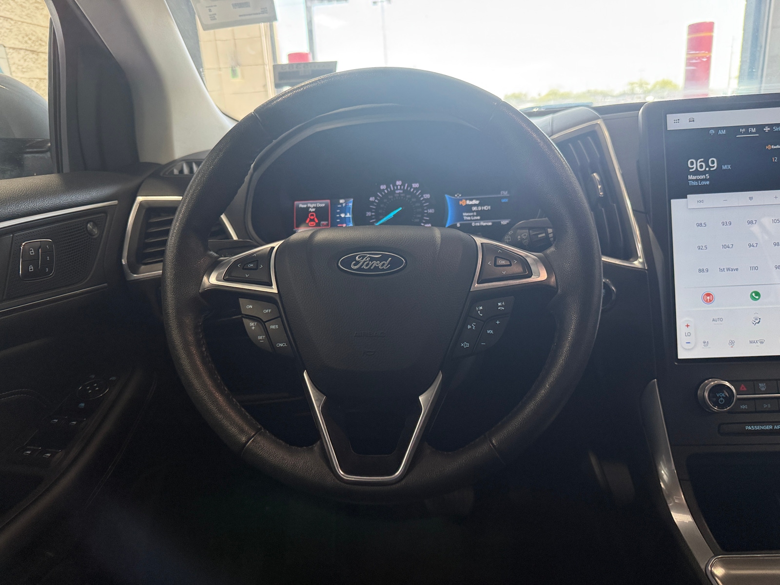 Thumbnail: 2022 Ford Edge - 4