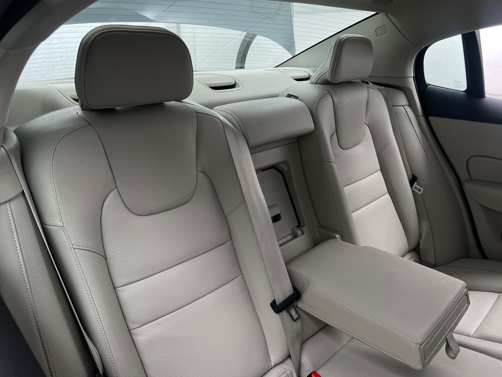Thumbnail: 2024 Volvo S60 - 5