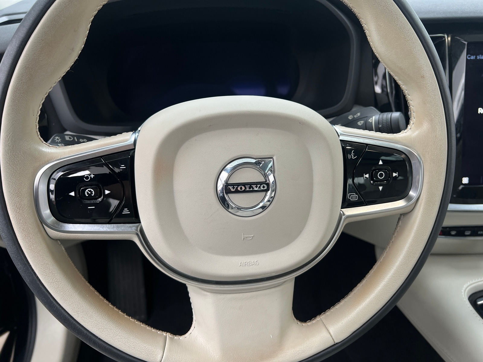 Thumbnail: 2024 Volvo S60 - 4
