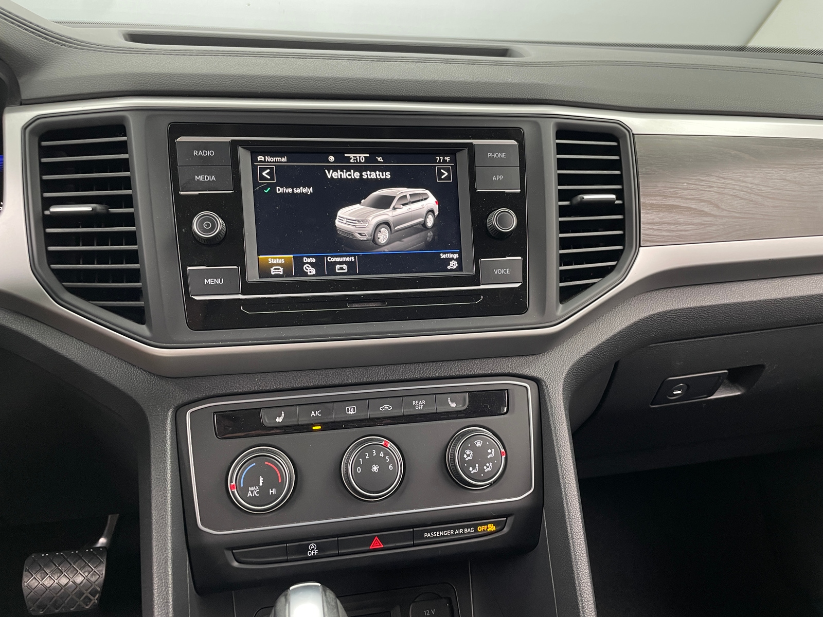 Thumbnail: 2022 Volkswagen Atlas - 3
