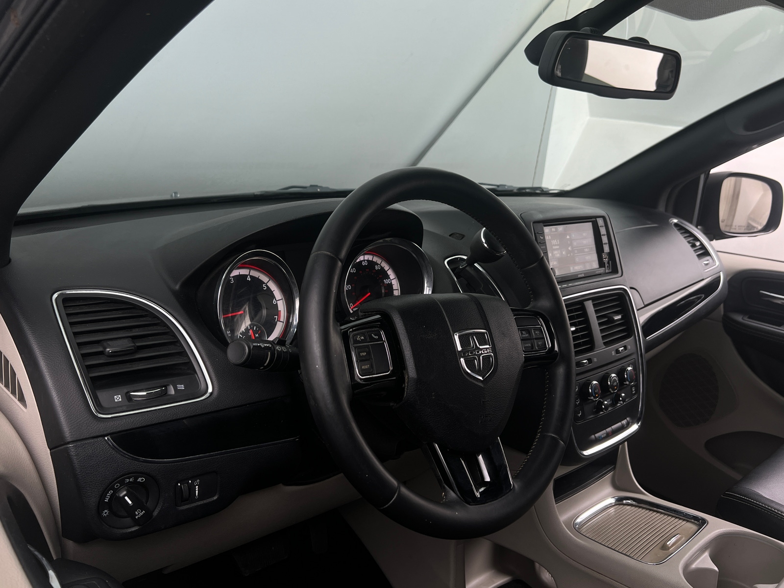 Thumbnail: 2019 Dodge Grand Caravan - 2