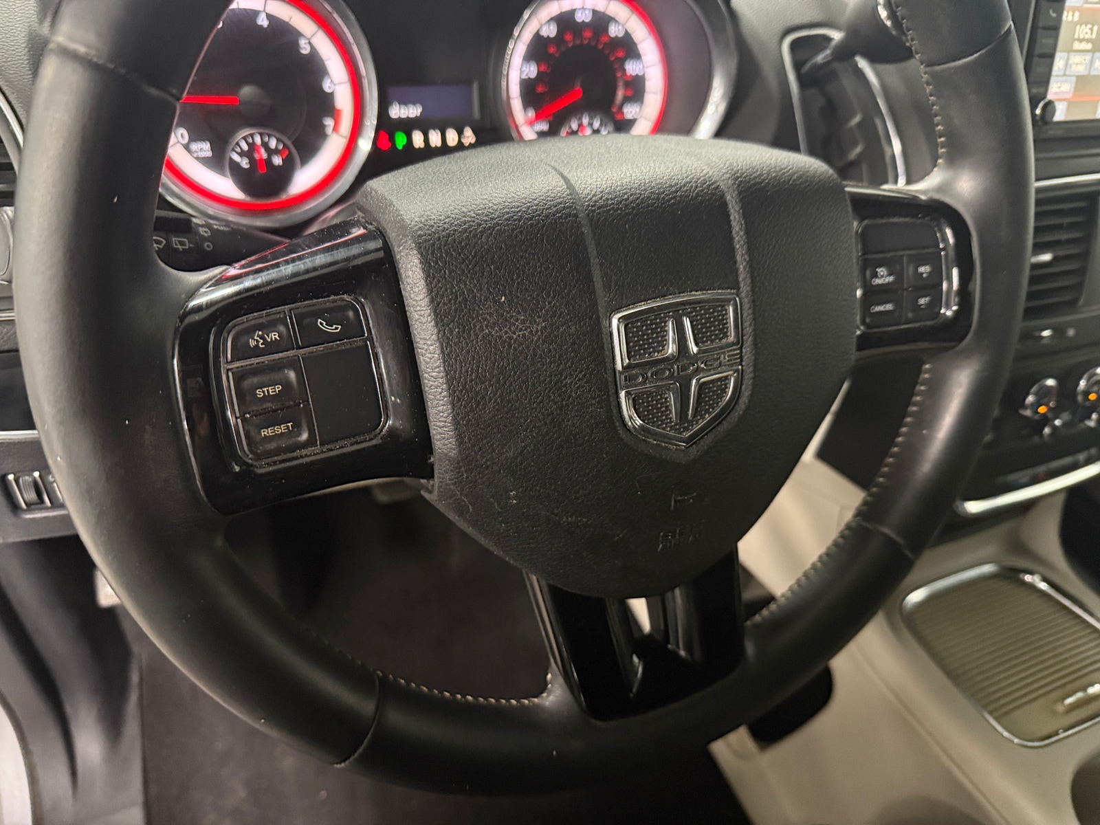 Thumbnail: 2019 Dodge Grand Caravan - 4