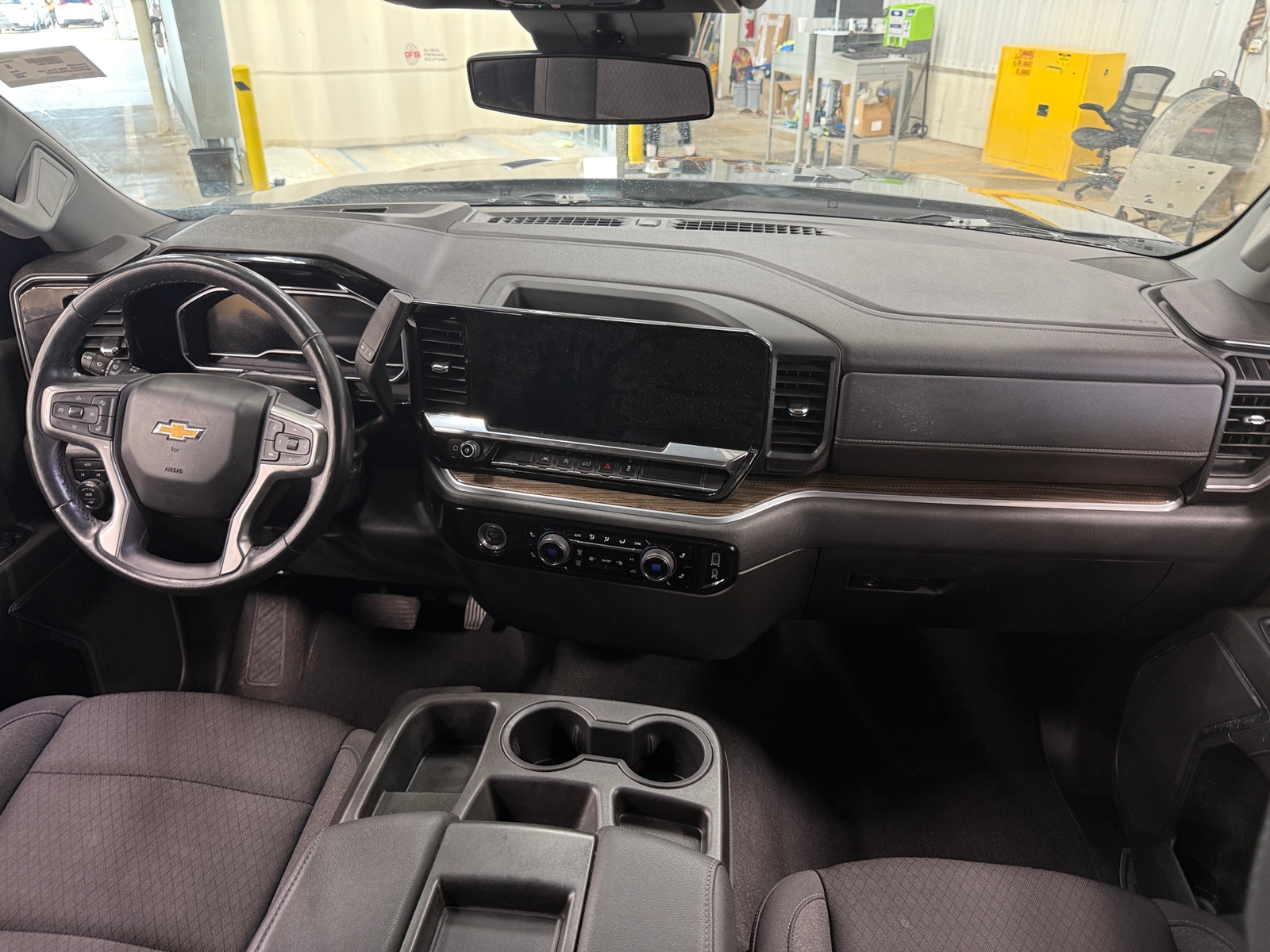 Thumbnail: 2022 Chevrolet Silverado 1500 - 3