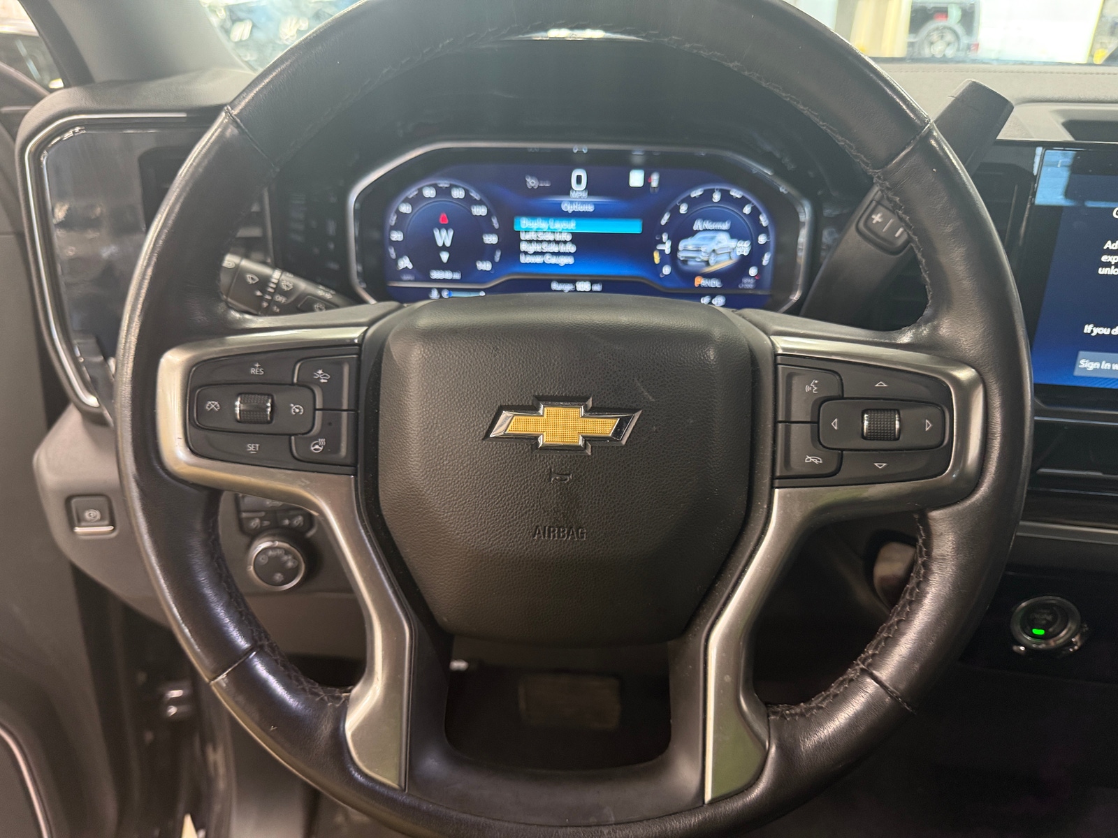 Thumbnail: 2022 Chevrolet Silverado 1500 - 5