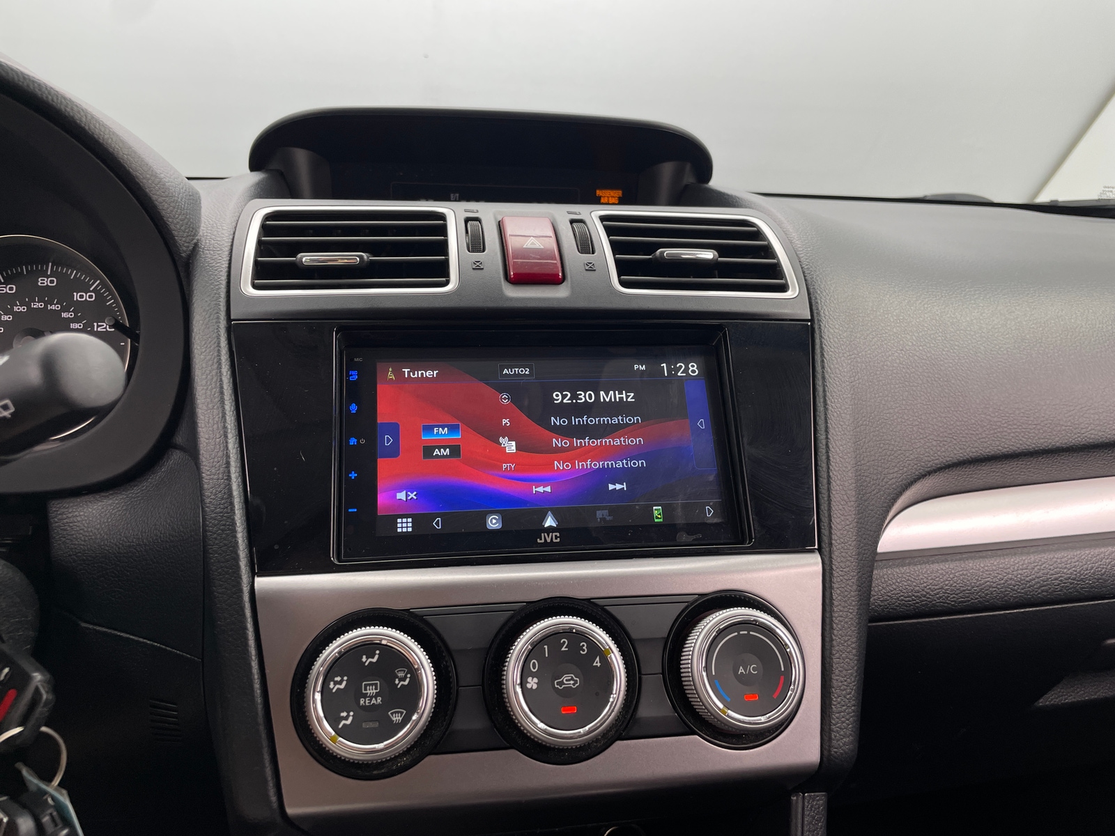 Thumbnail: 2016 Subaru Crosstrek - 4