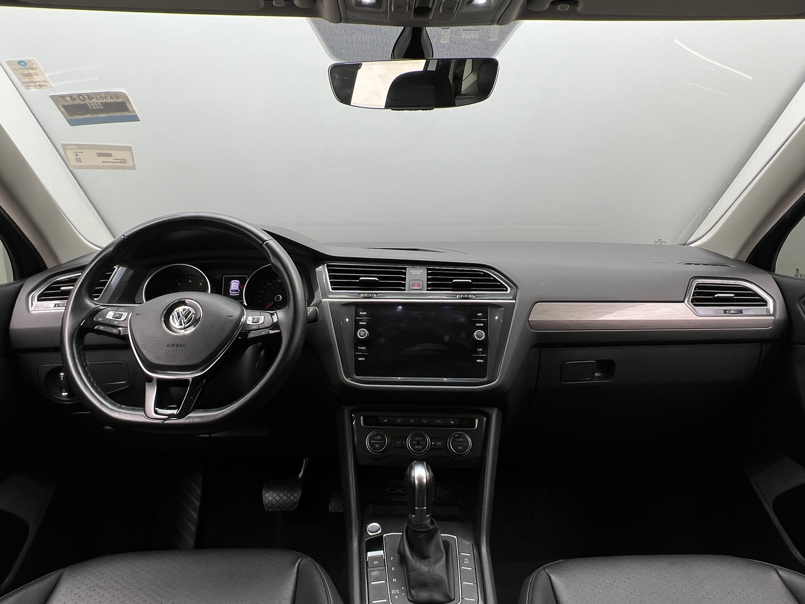 Thumbnail: 2019 Volkswagen Tiguan - 2