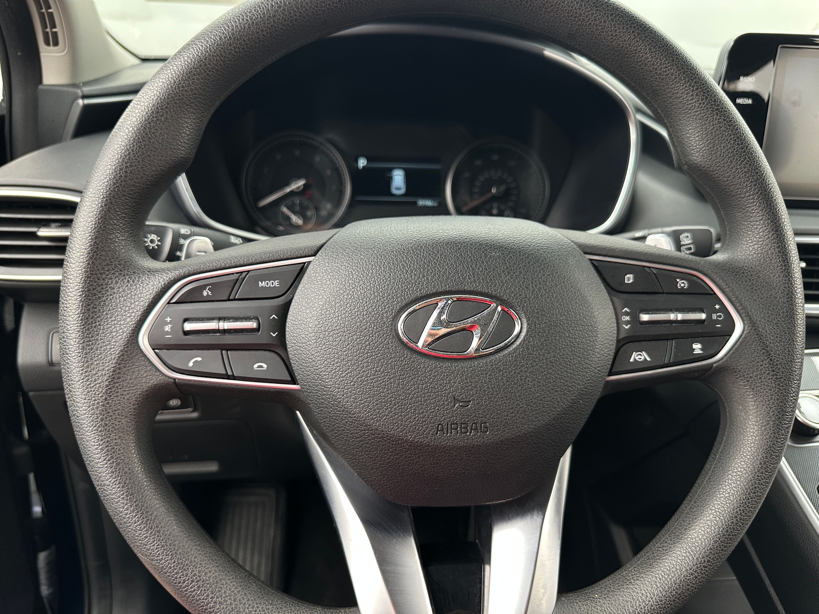 Thumbnail: 2022 Hyundai Santa Fe - 5
