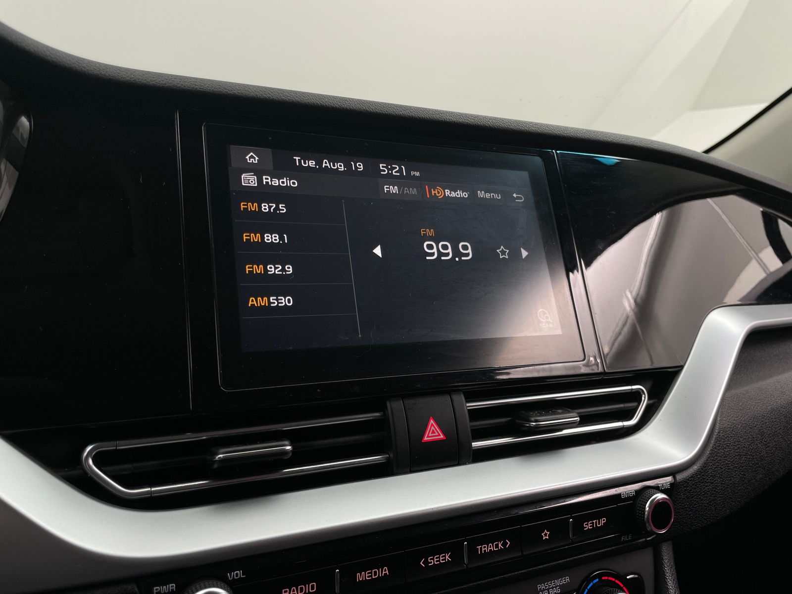 Thumbnail: 2021 Kia Niro - 4