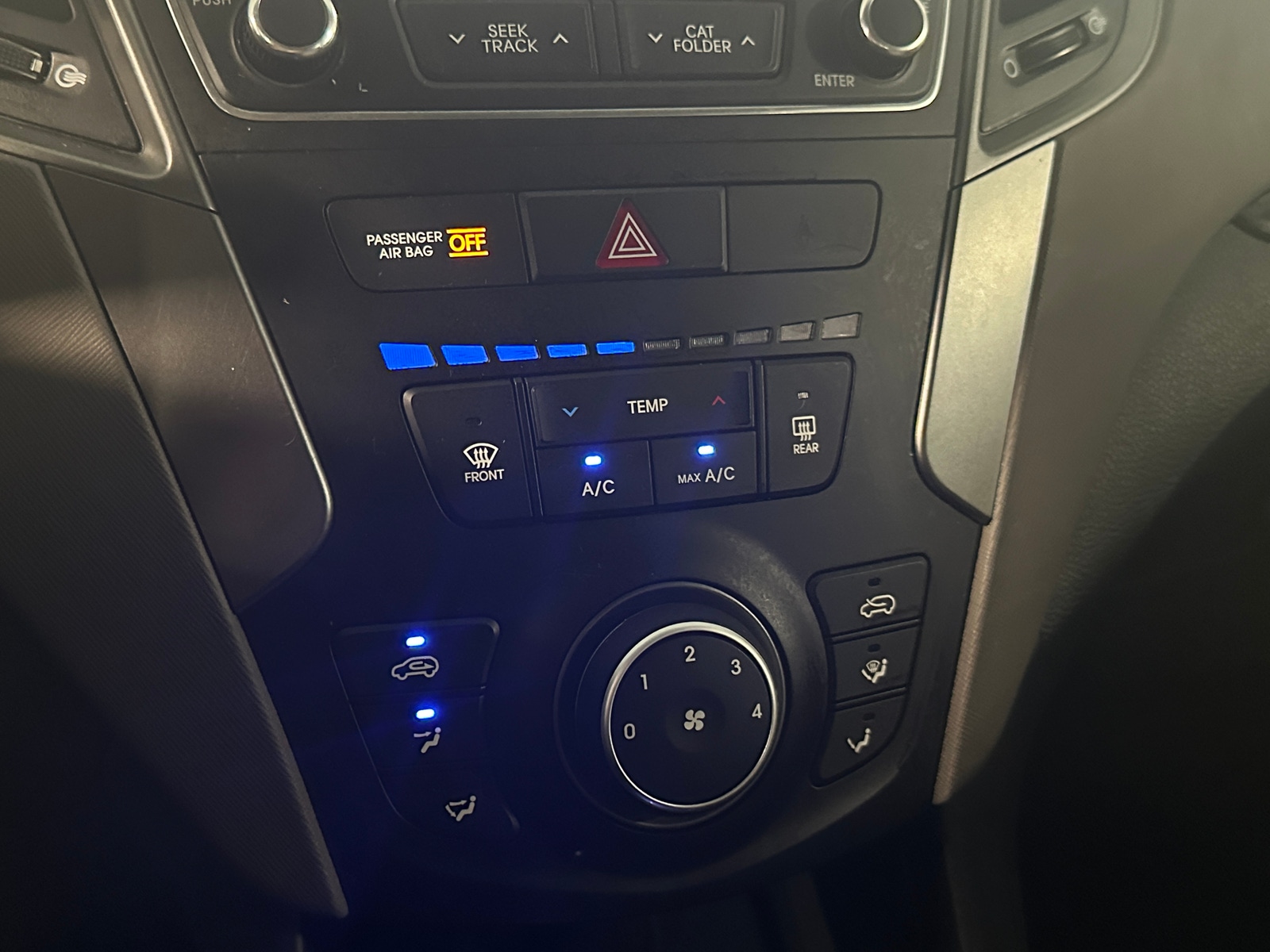 Thumbnail: 2017 Hyundai Santa Fe - 4