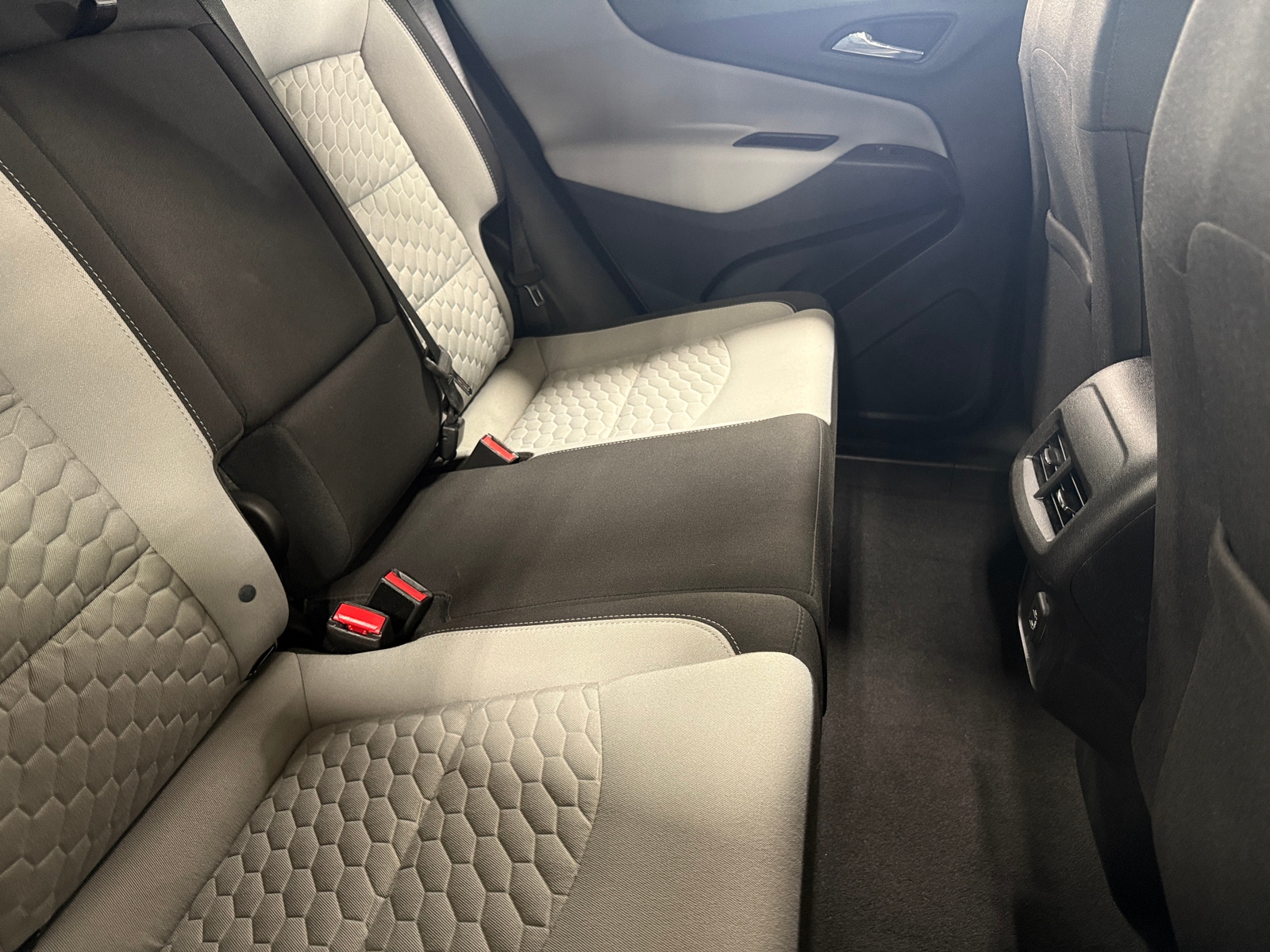 Thumbnail: 2019 Chevrolet Equinox - 6