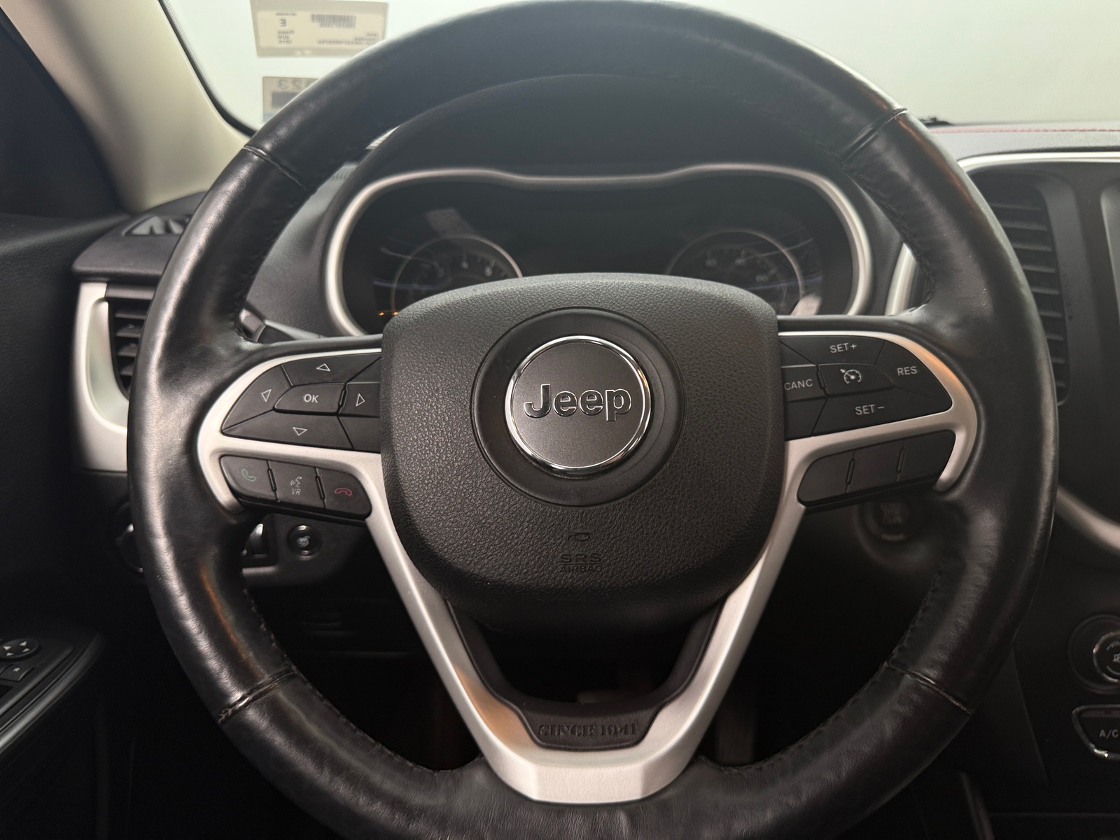 Thumbnail: 2015 Jeep Cherokee - 5
