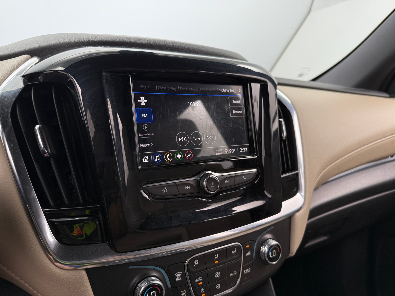 Thumbnail: 2023 Chevrolet Traverse - 4