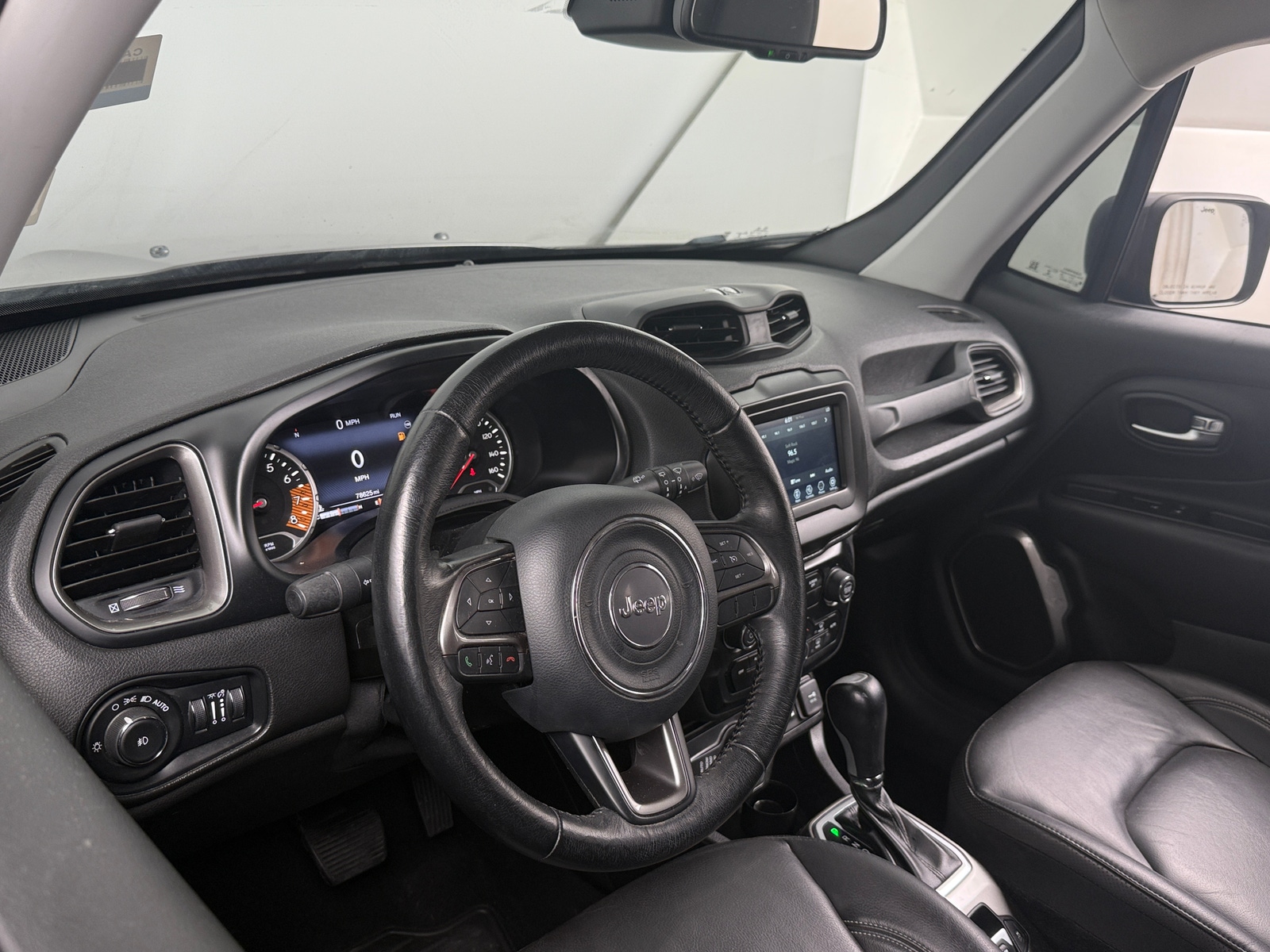 Thumbnail: 2020 Jeep Renegade - 3